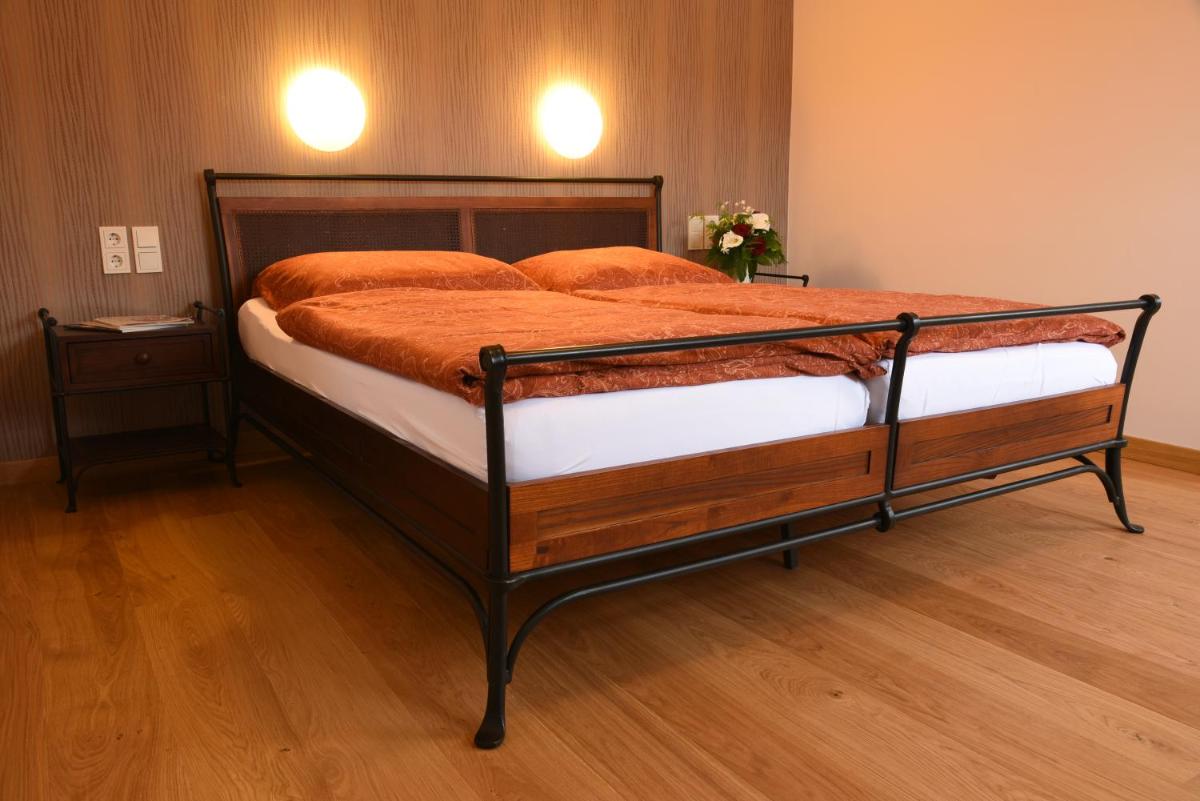 Large Double Room - Photo 16