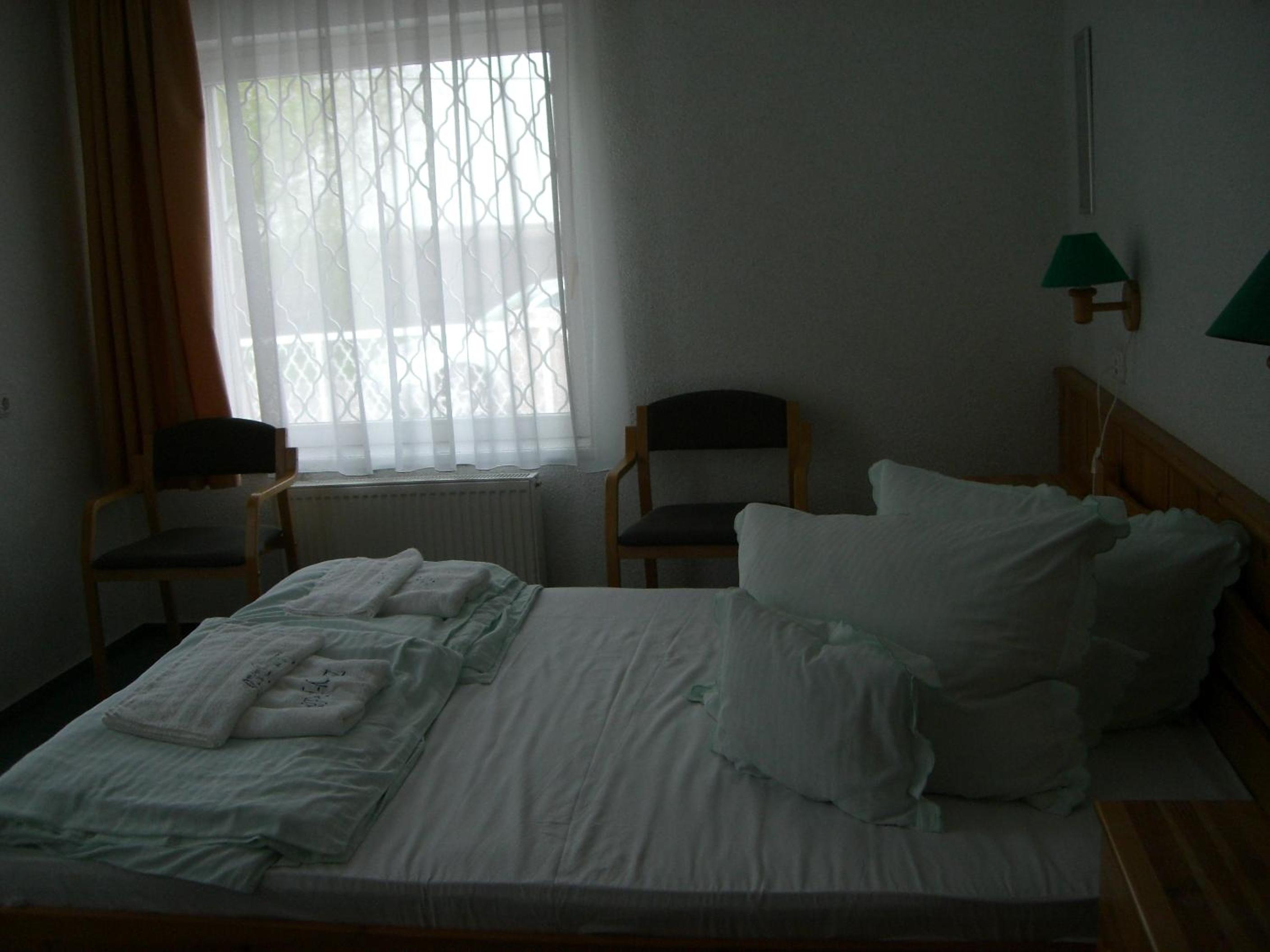 Deluxe Double Room With Shower photo 1