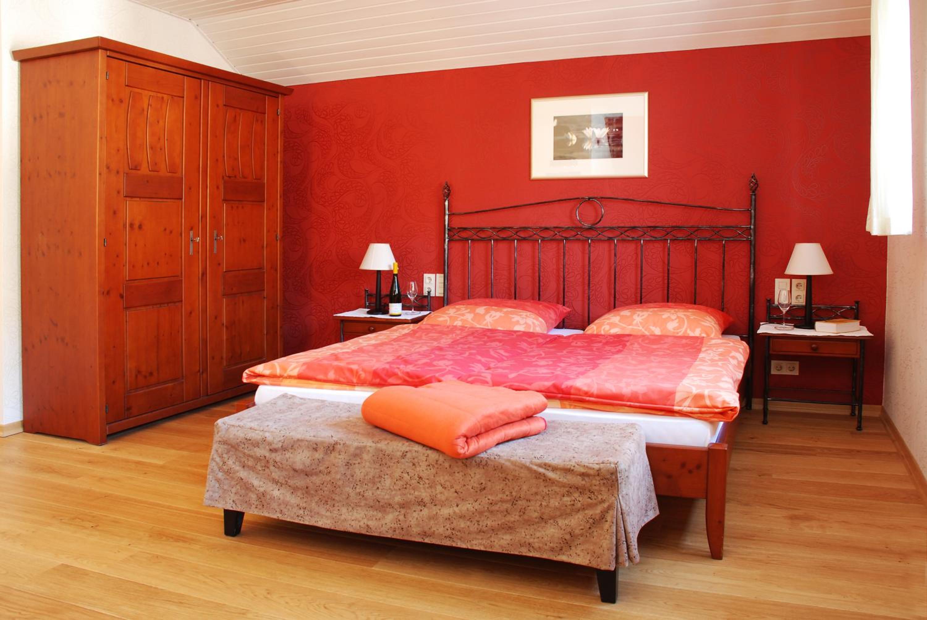 Large Double Room - Photo 11