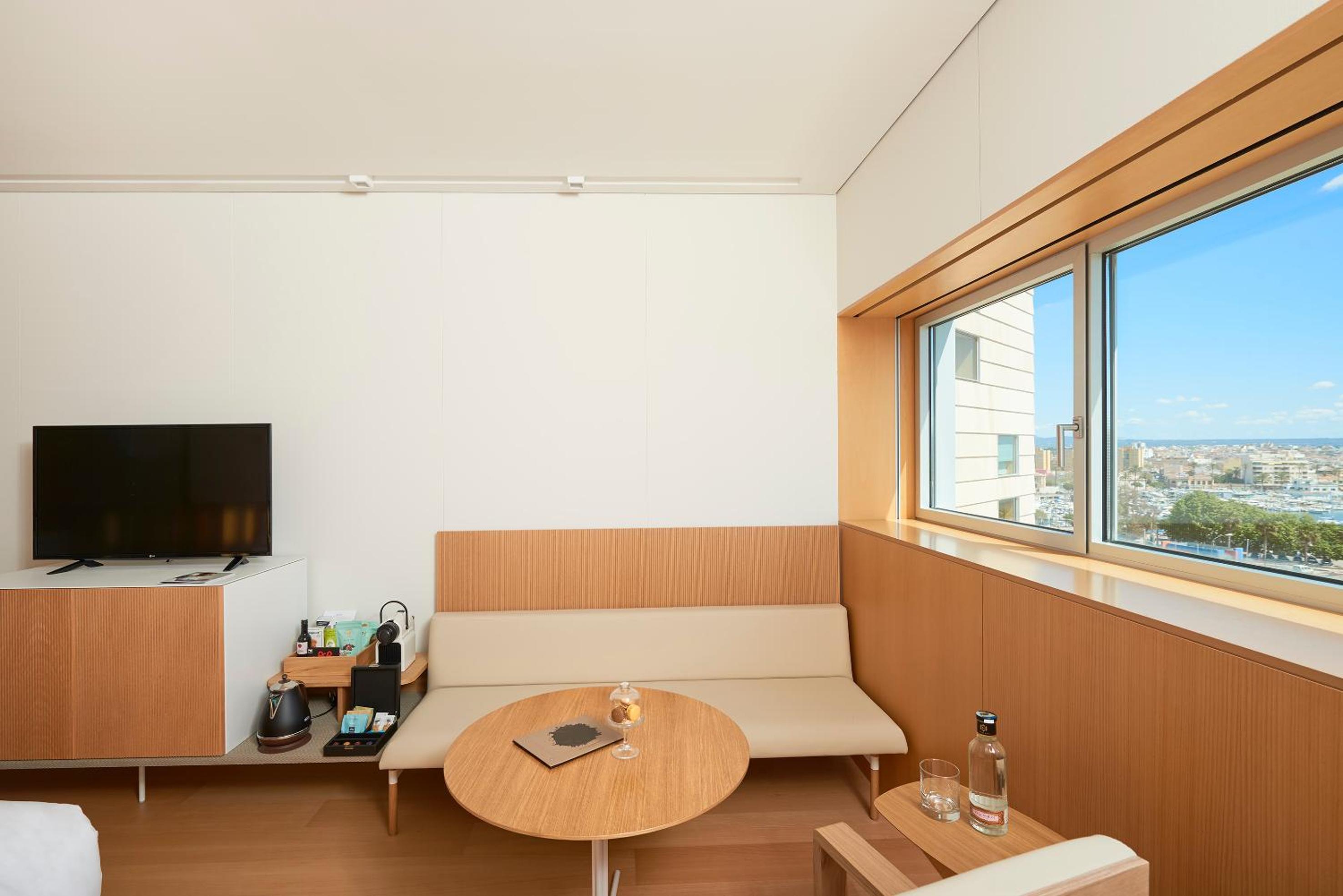 Double or Twin Room with Sea View - The Level