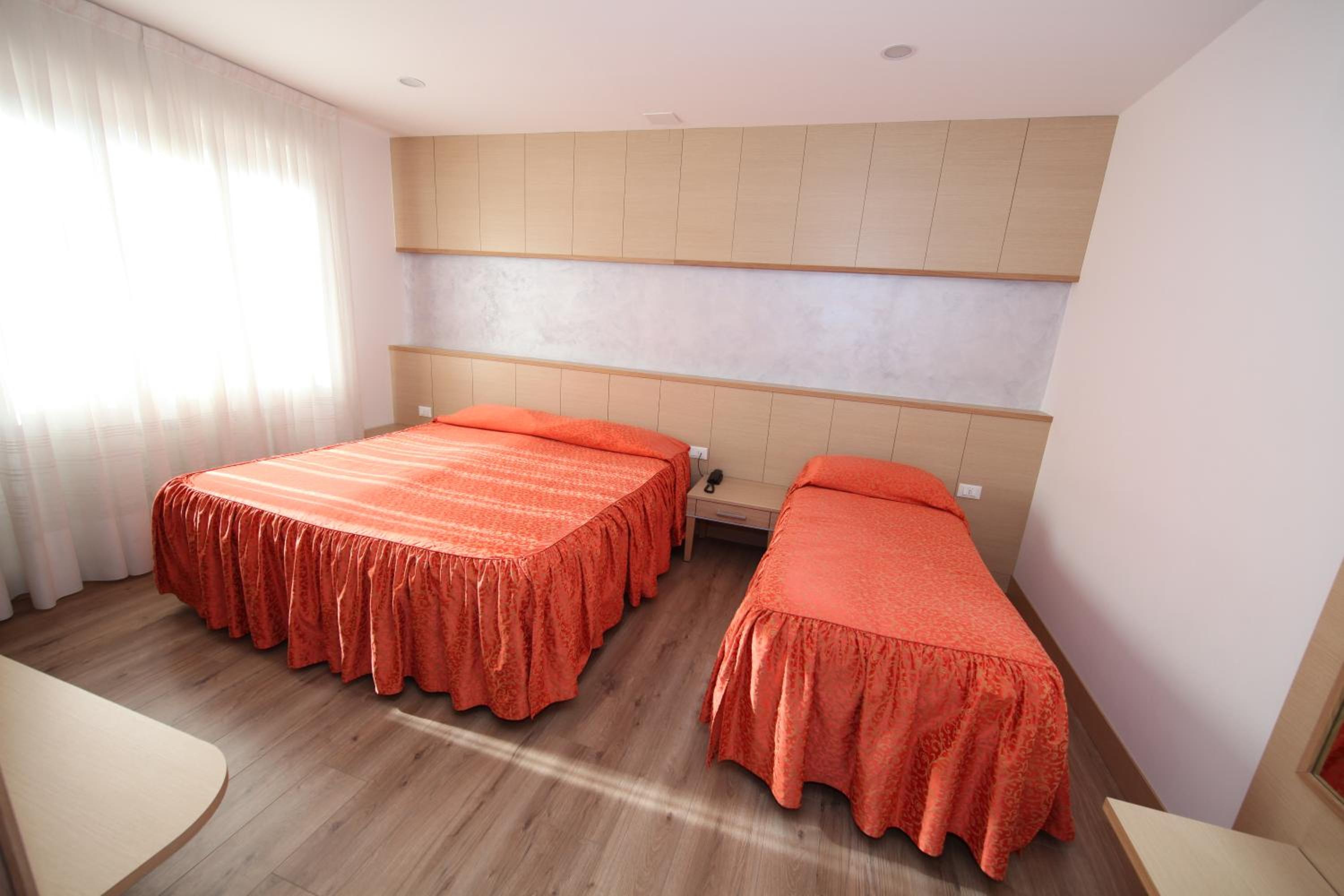 Triple Room - Photo 4