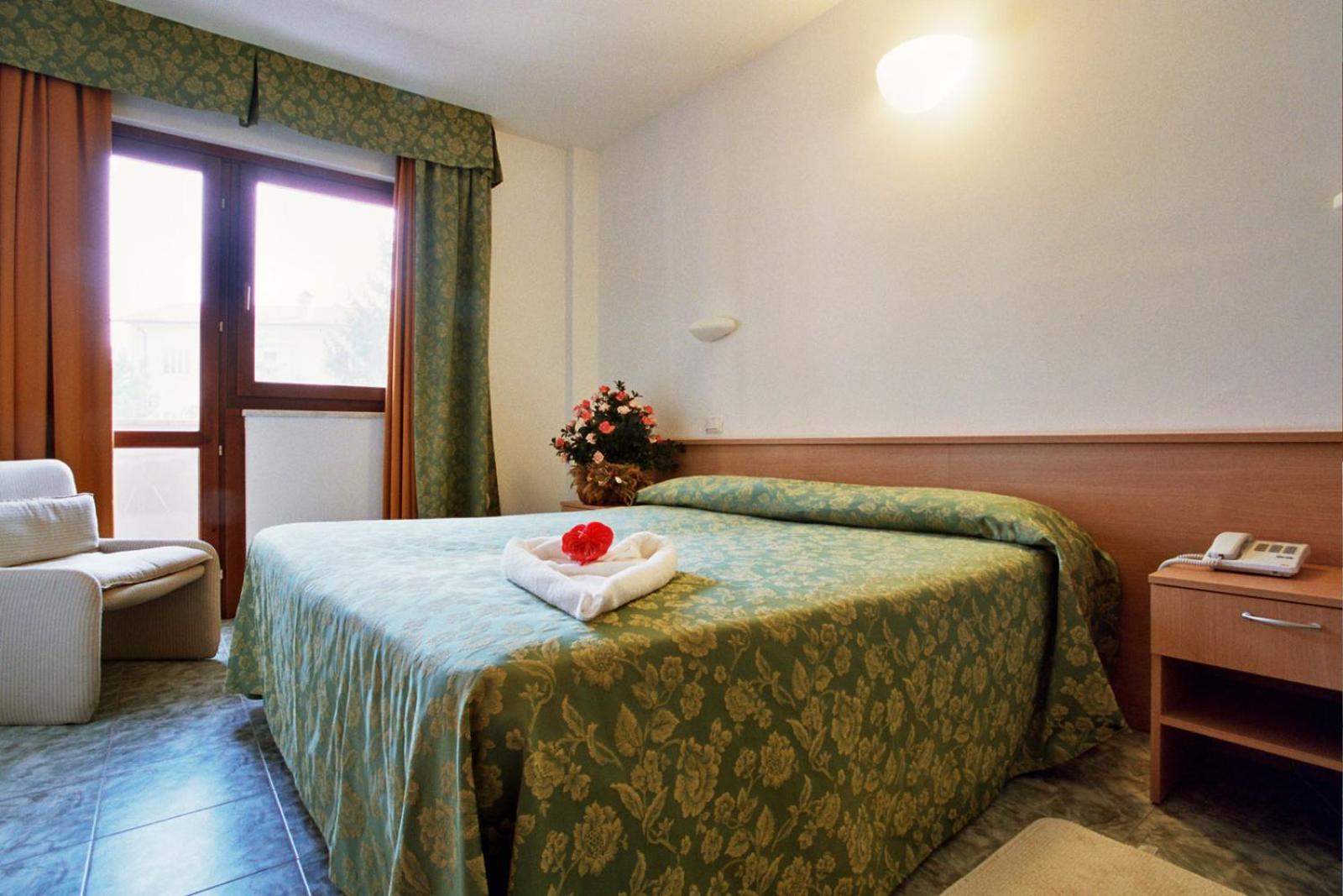Double or Twin Room photo 2