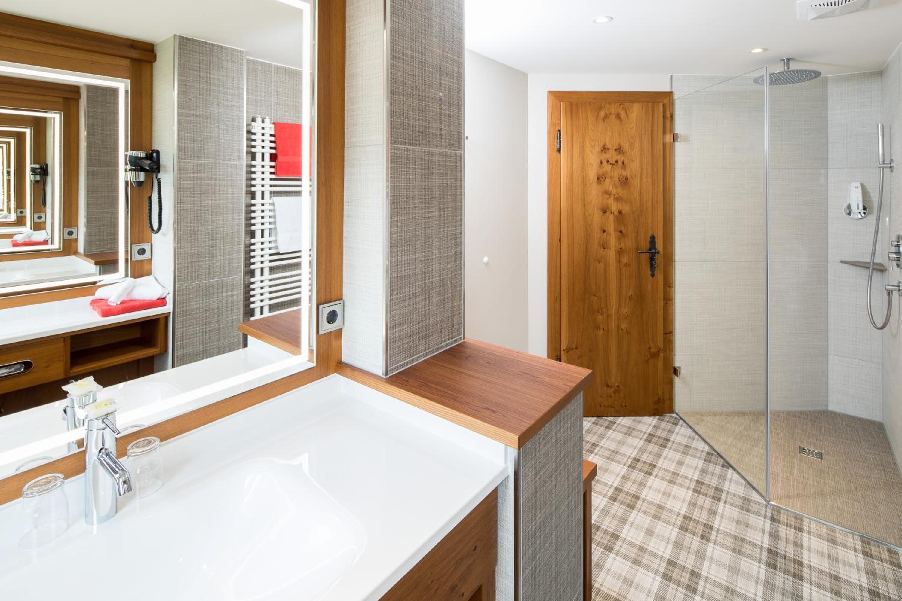 Suite with Mountain View photo 3