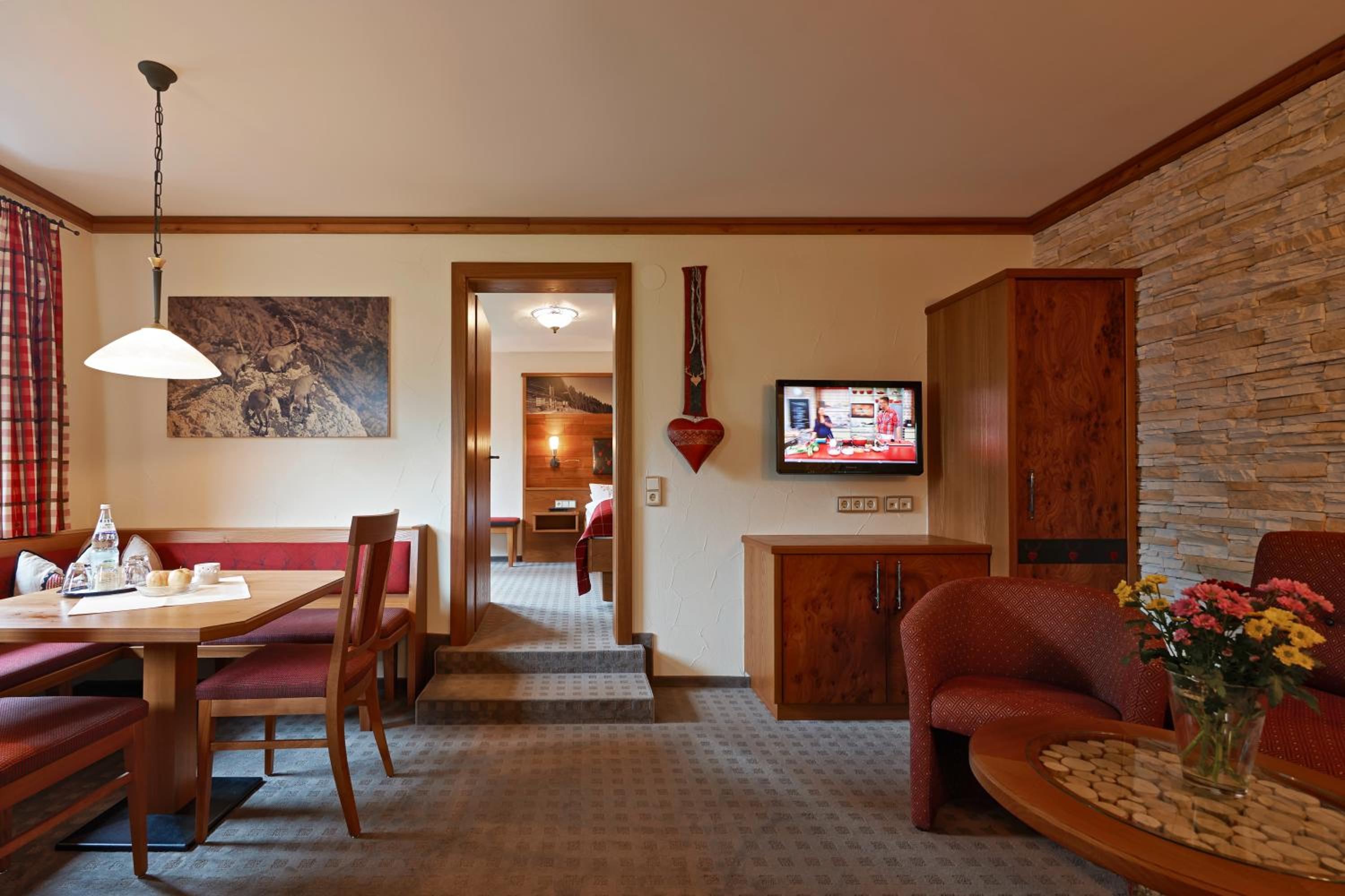 Suite with Mountain View photo 2