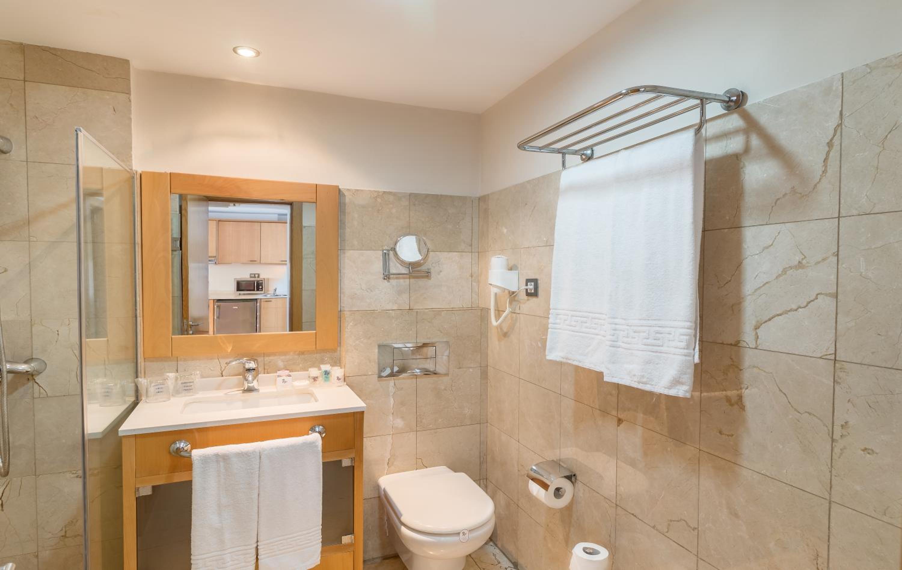 Standard Apartment thumbnail 5