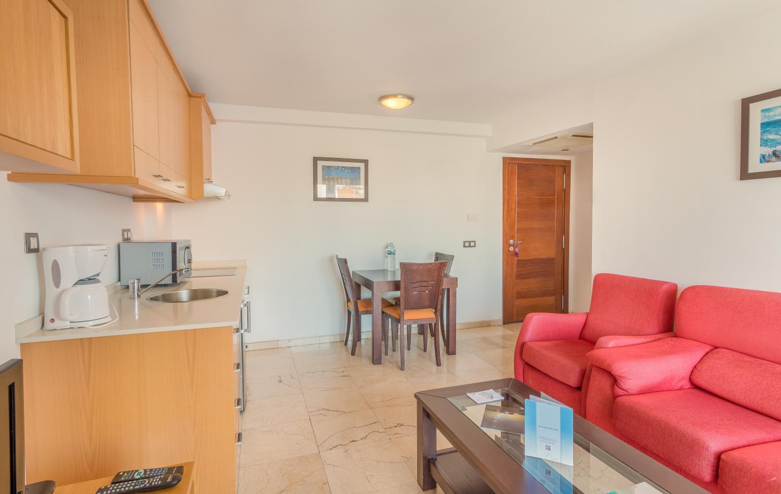 Standard Apartment thumbnail 6