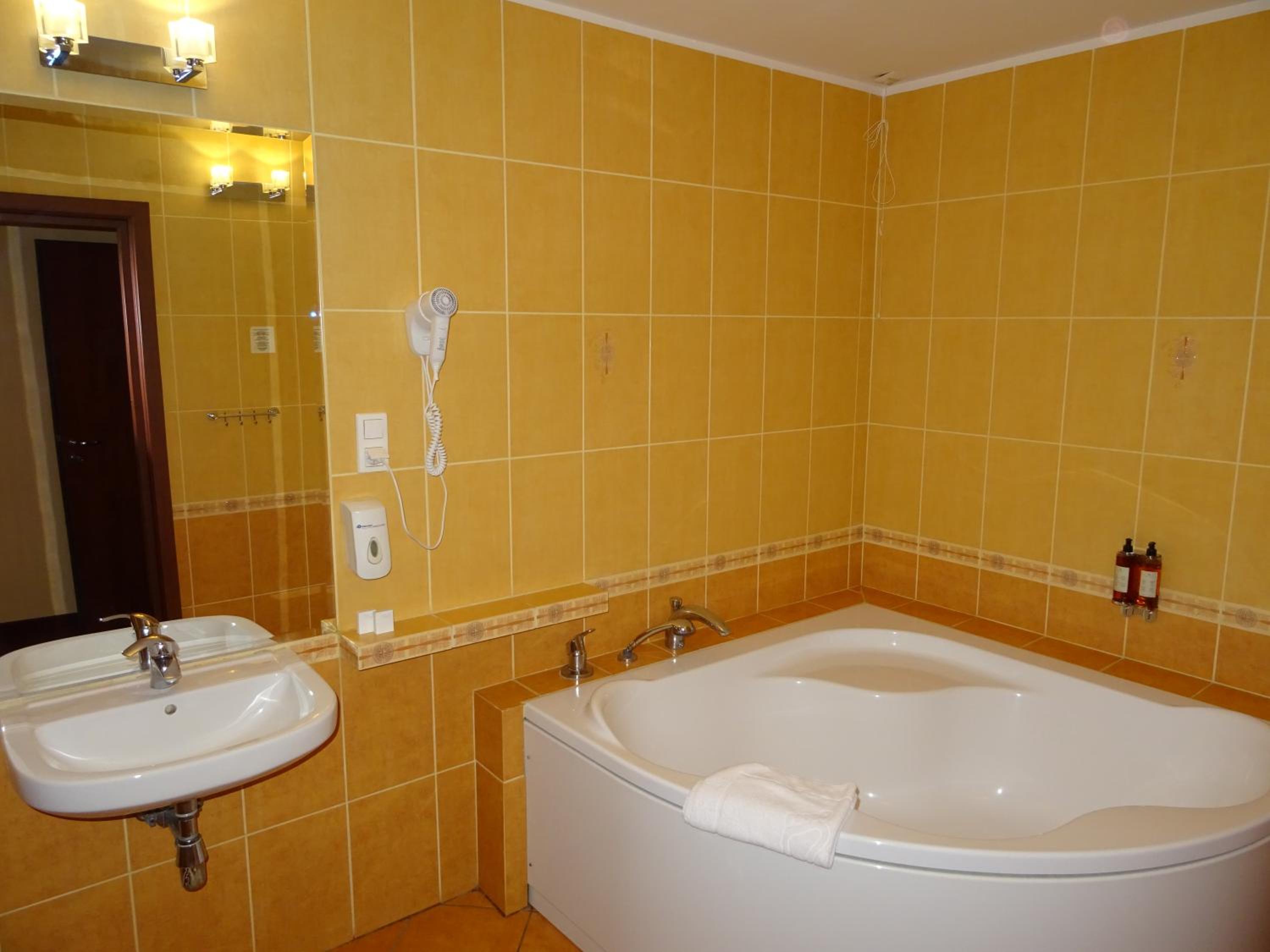 Comfort Twin Room - Photo 22