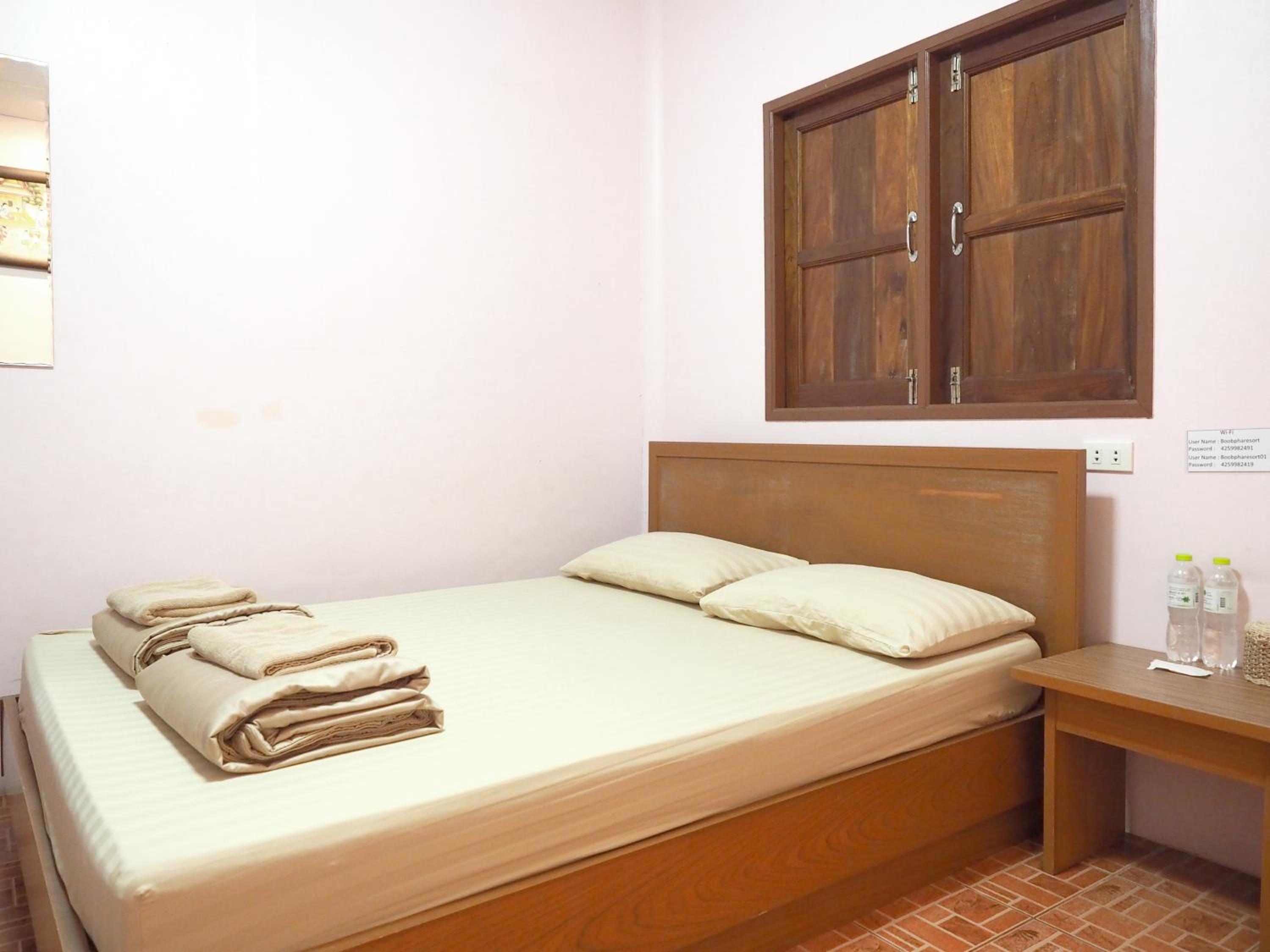 Double Room with Private Bathroom photo 2