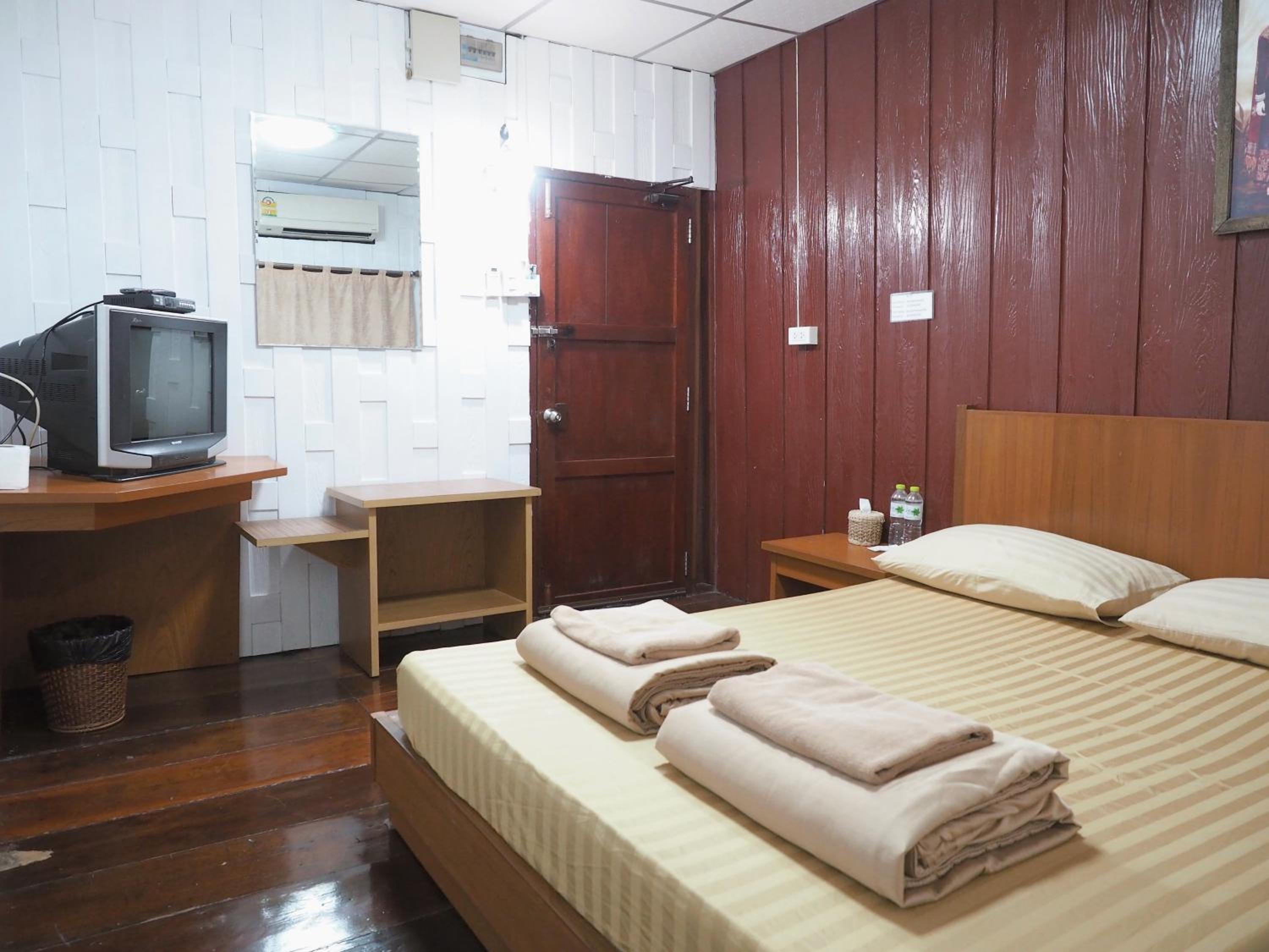 Double Room with Private Bathroom photo 2