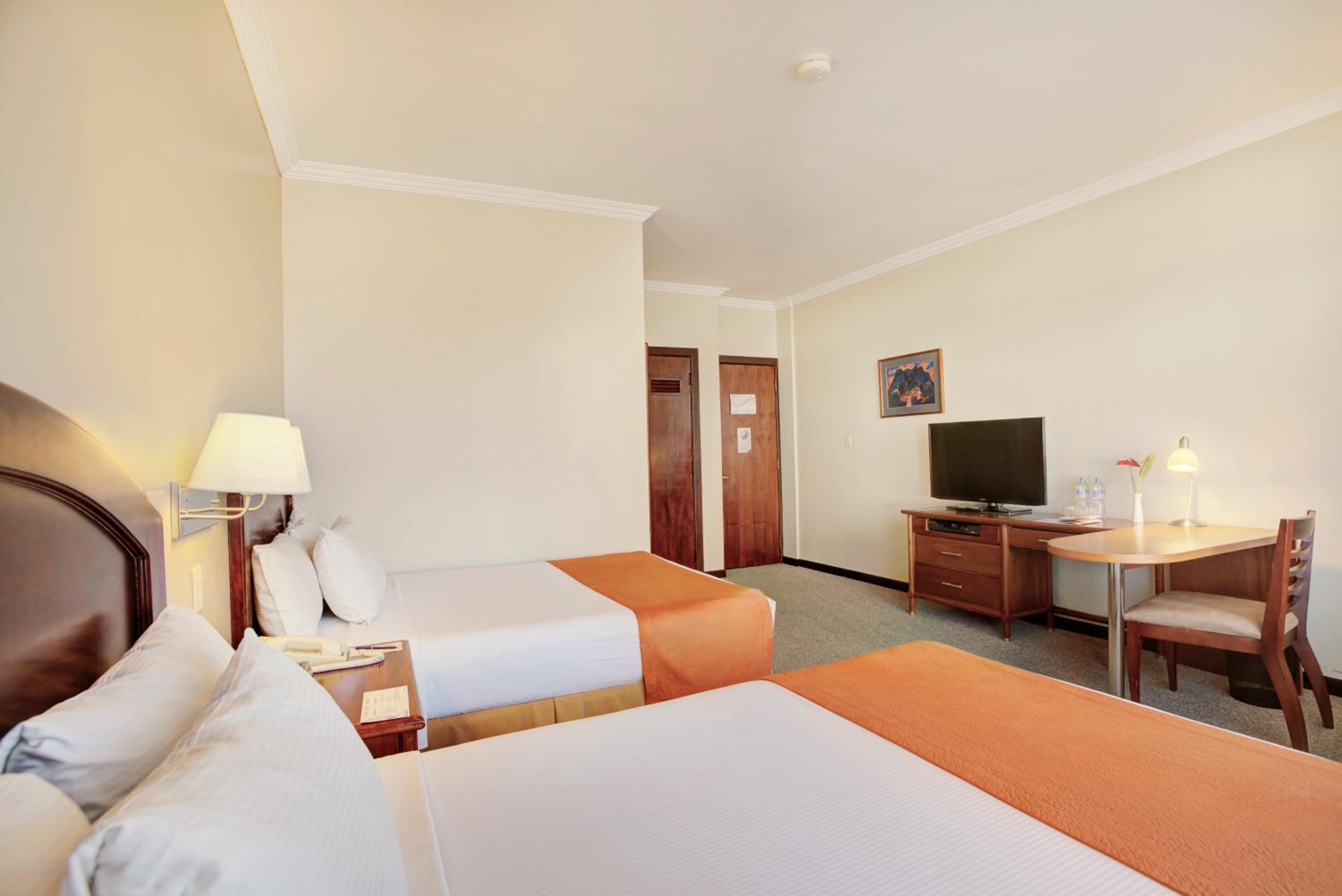 Superior Twin Room photo 3