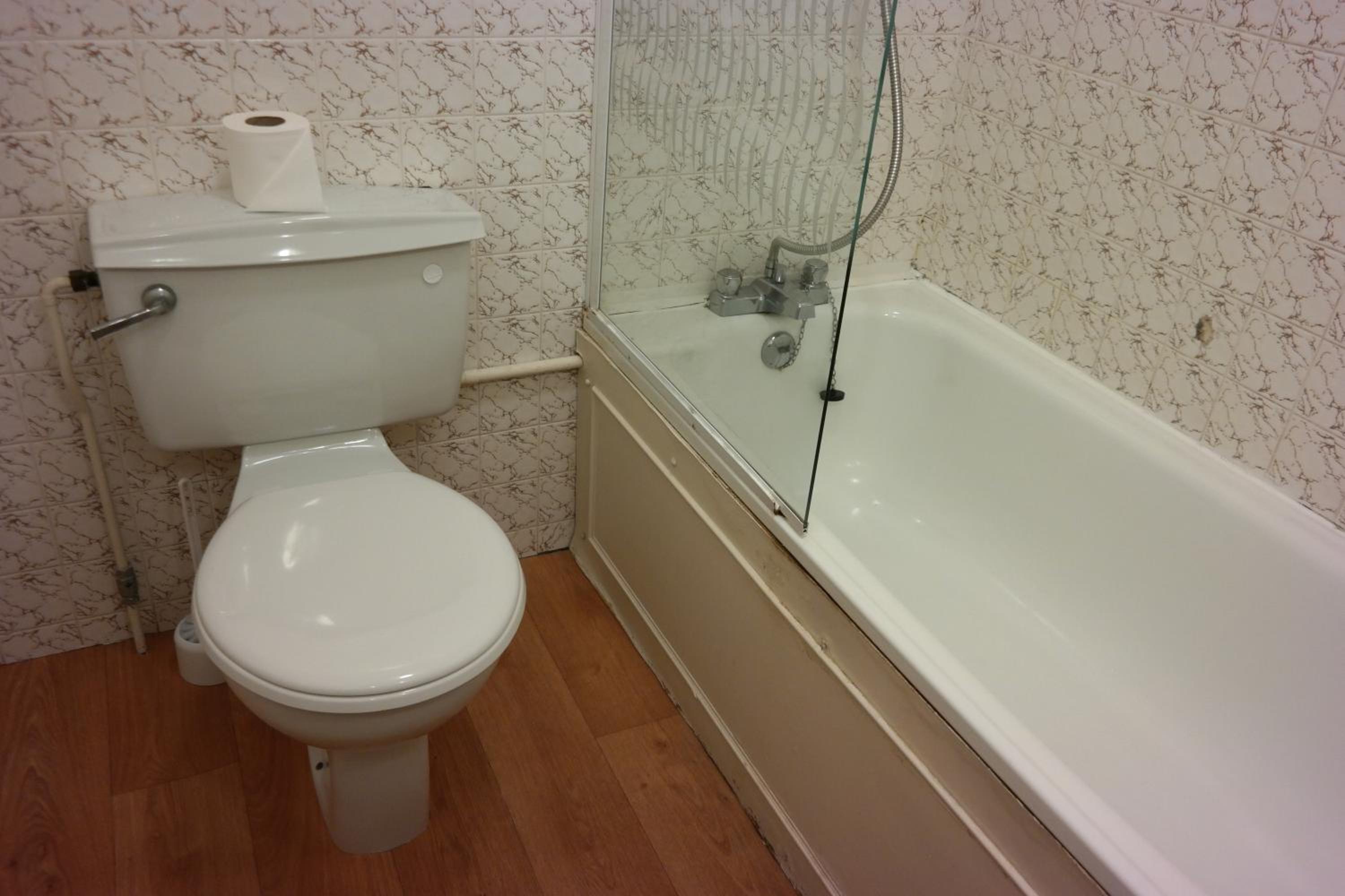 Quadruple Room - Photo 8