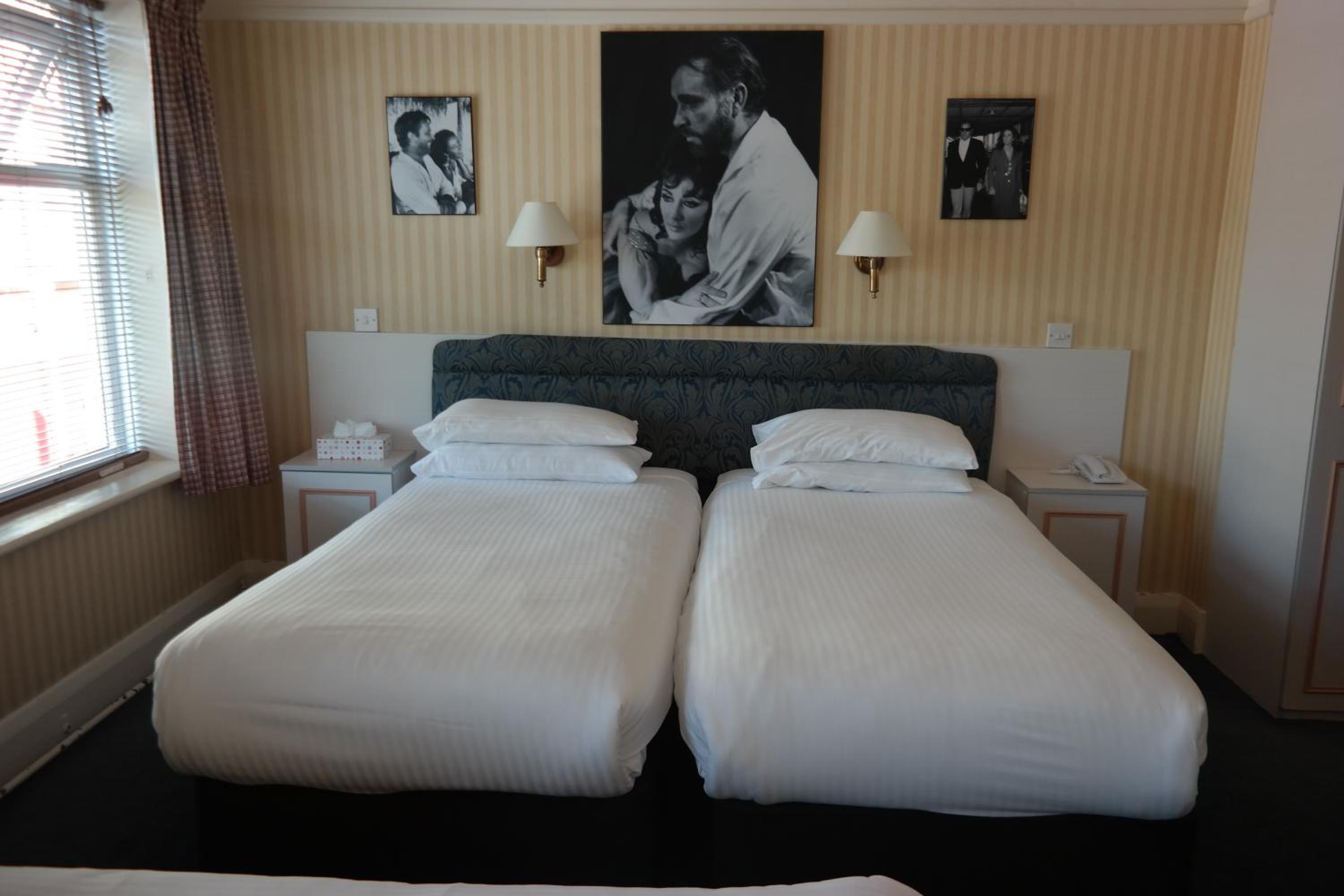 Quadruple Room - Photo 7