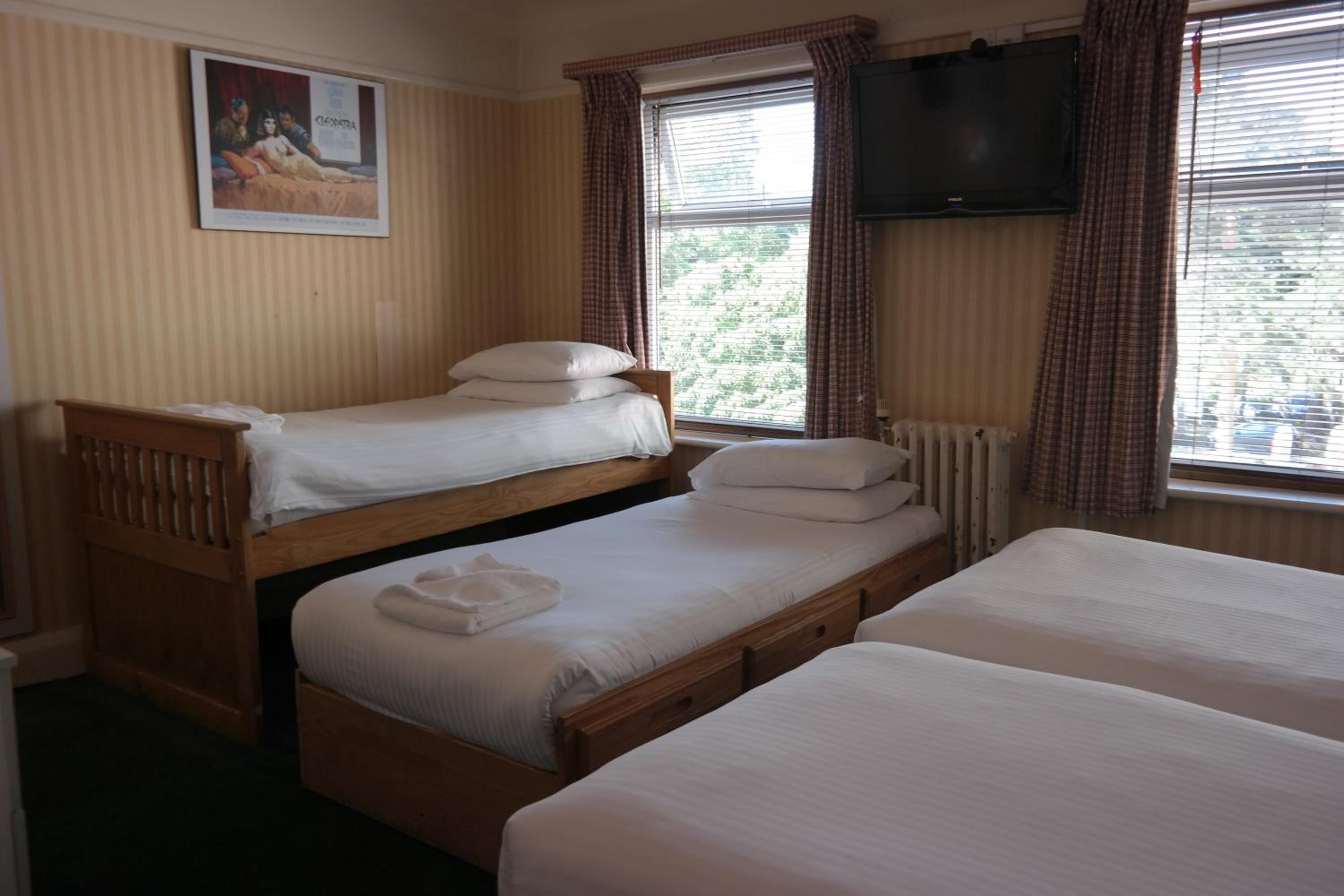 Quadruple Room - Photo 10