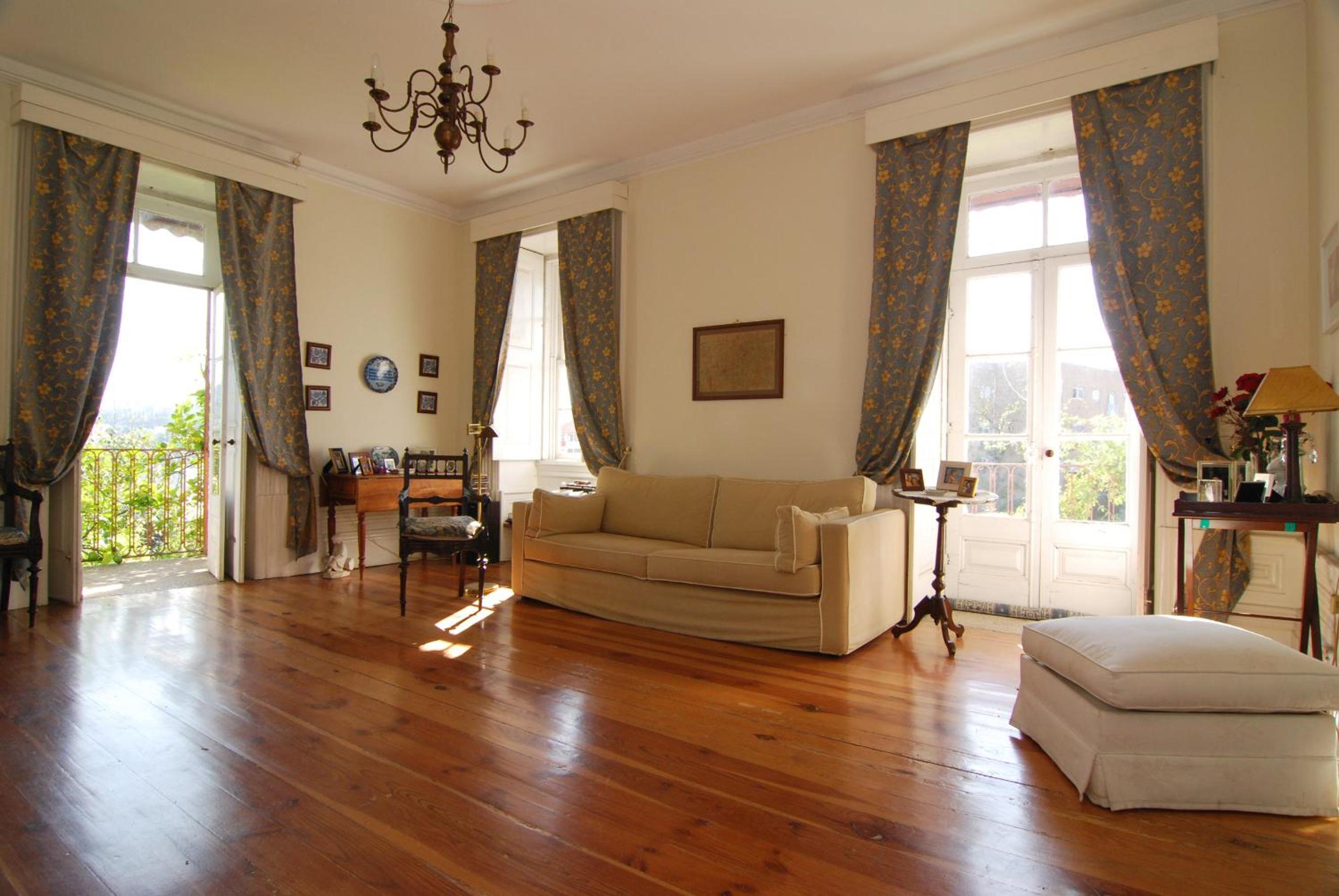 Four-Bedroom House photo 1