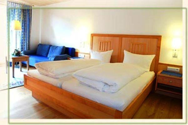 Twin Room with Balcony and Mountain View - Photo 1
