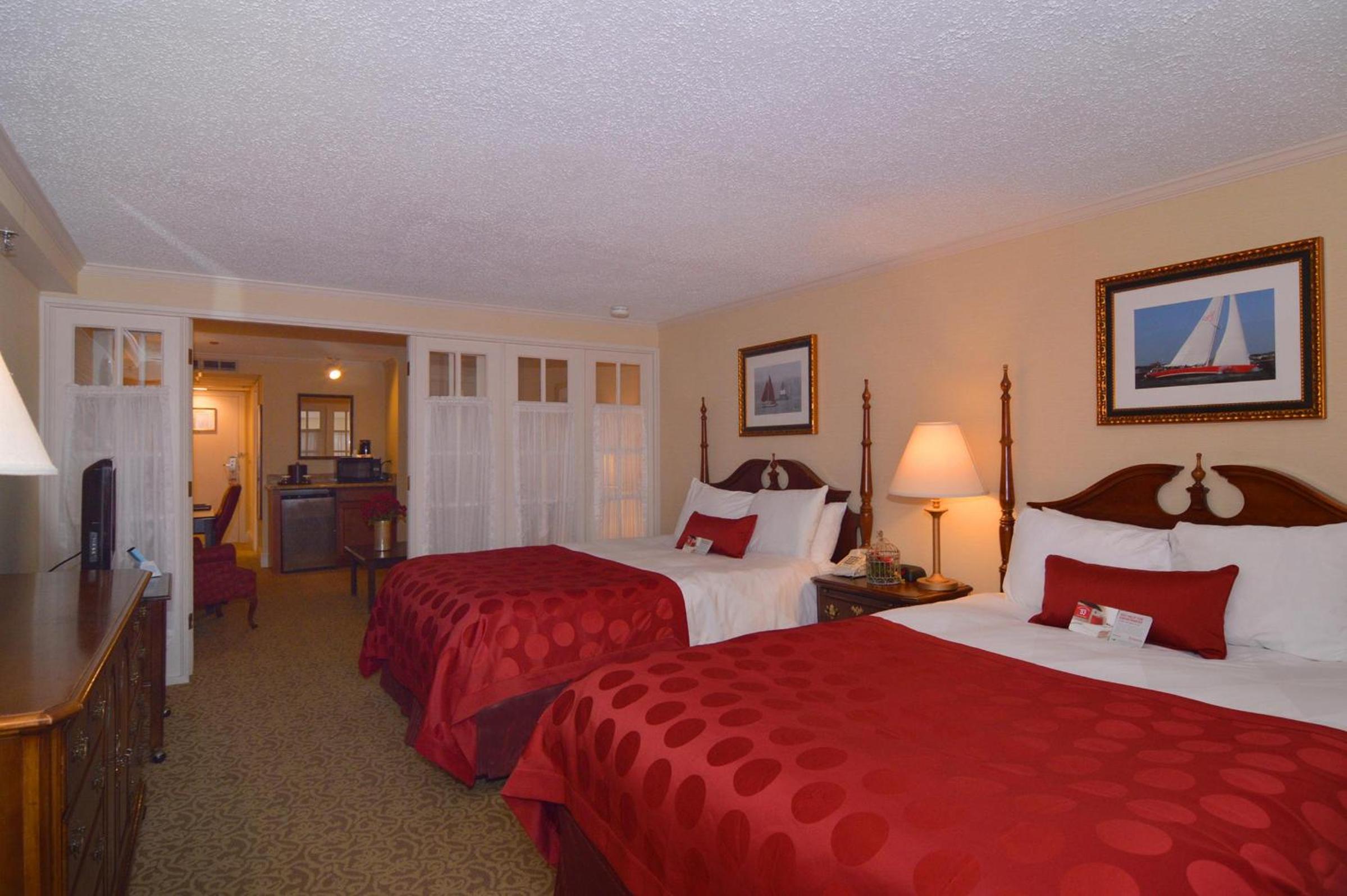 One-Bedroom King Suite - Non-Smoking - Photo 2