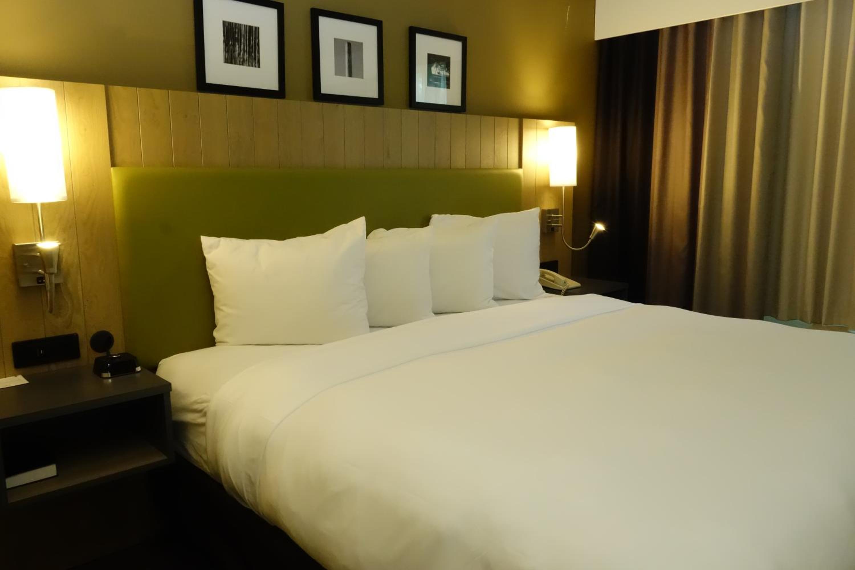 One-Bedroom King Suite - Non-Smoking - Photo 1