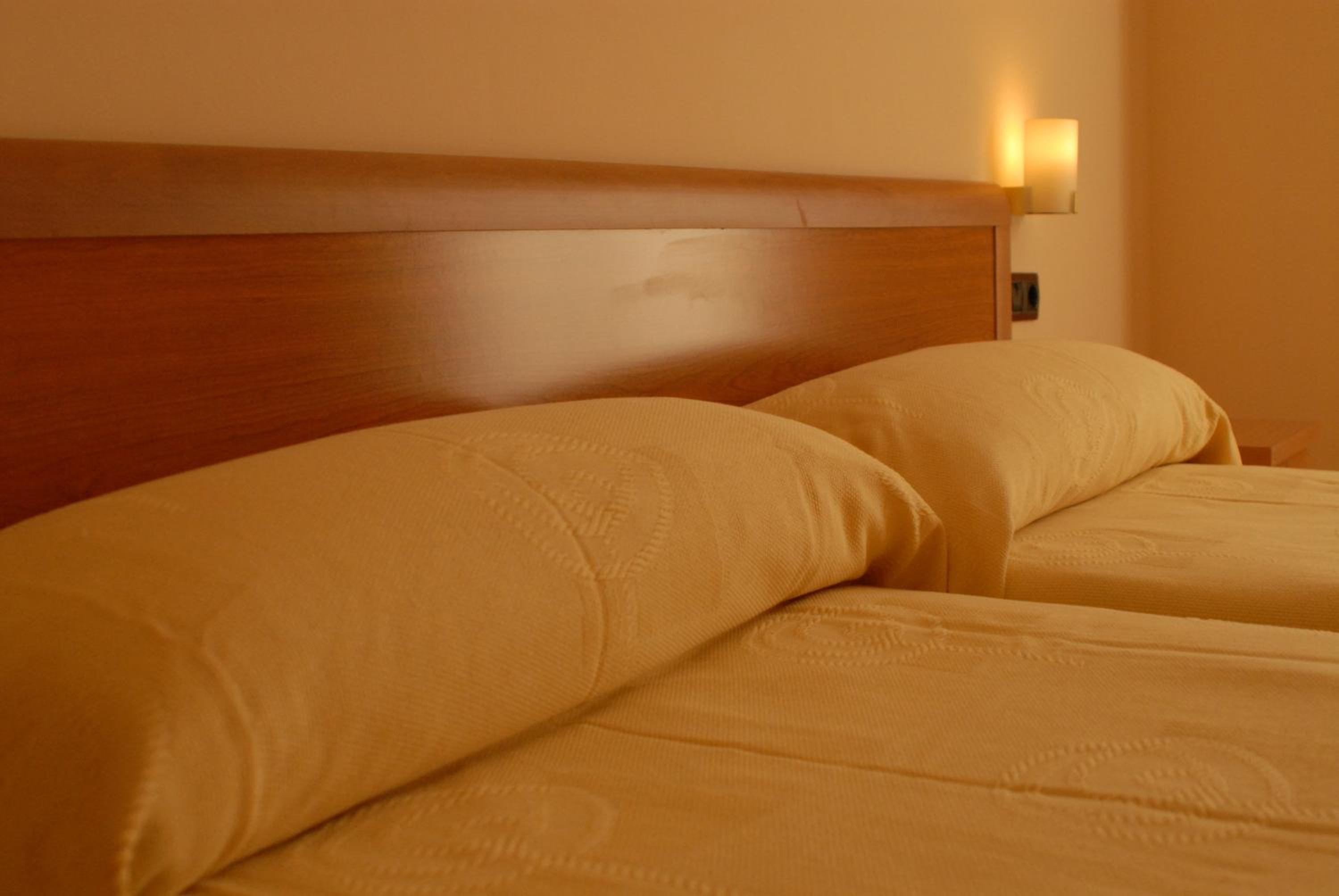 Twin Room - Photo 4