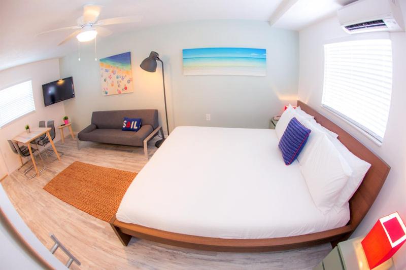 King Suite - Photo 2