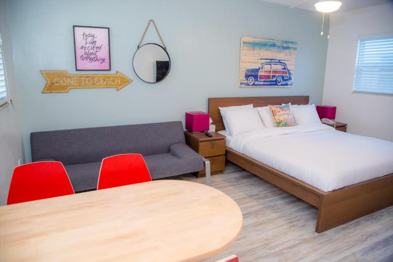 Pool Side Suite Queen - Photo 5