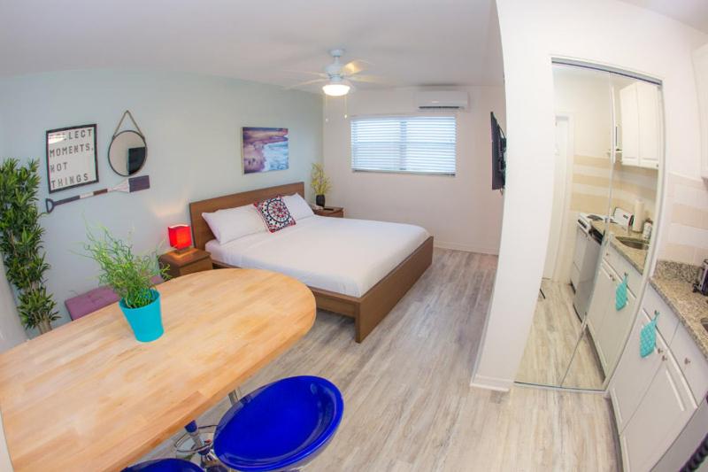 Pool Side Suite Queen - Photo 4