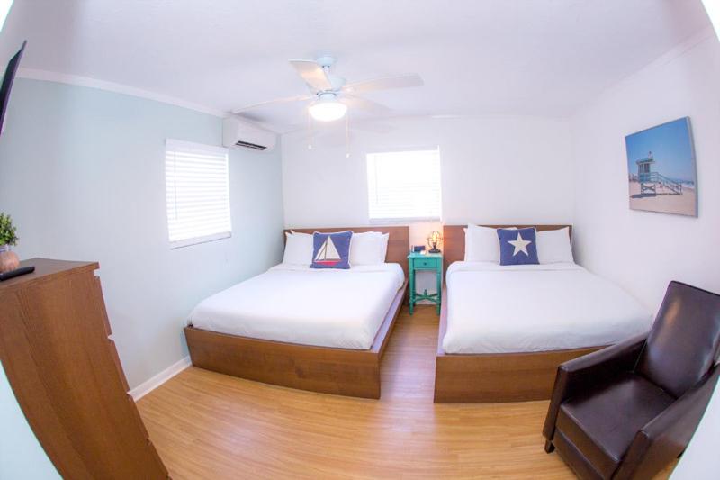 Grand Standard Suite Two Queen Beds - Photo 3