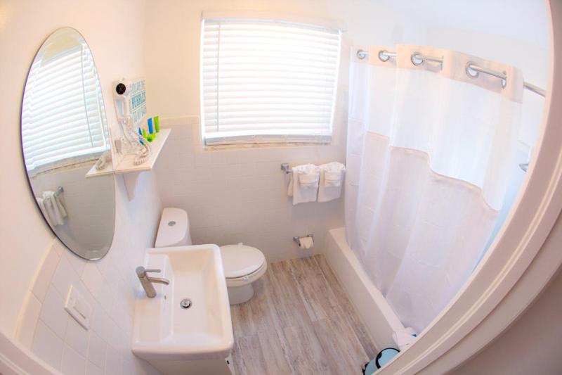 1 Bdrm Suite 1 King - Photo 2