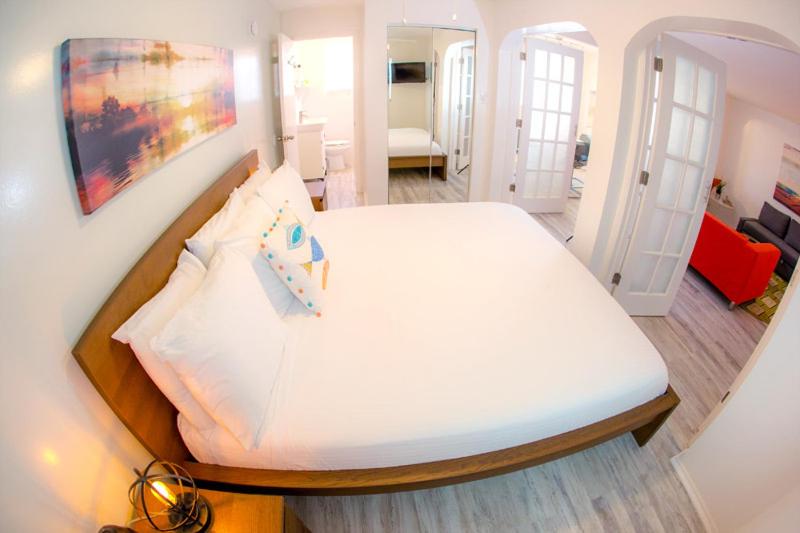1 Bdrm Suite 1 King - Photo 3