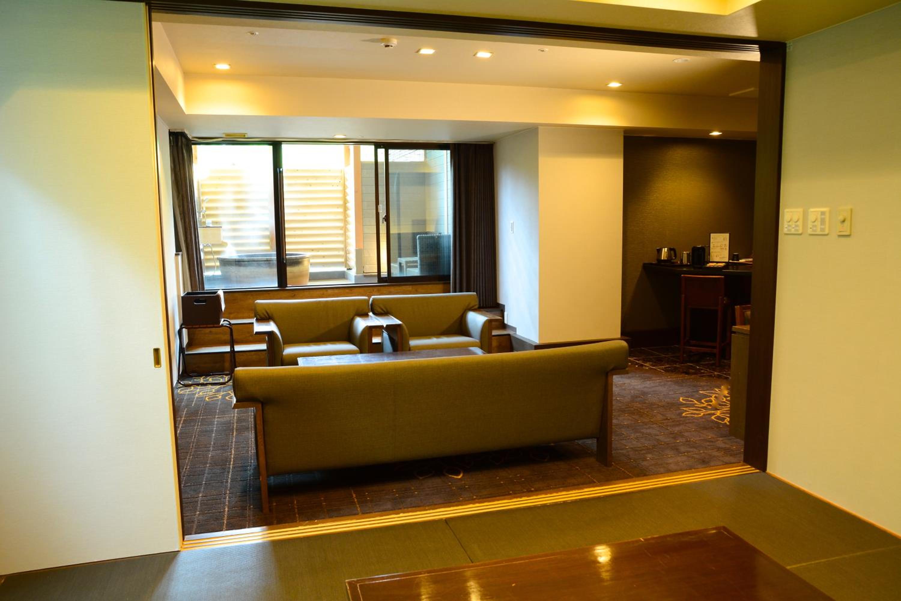 Suite with Tatami Area and Open-Air Bath - Photo 1