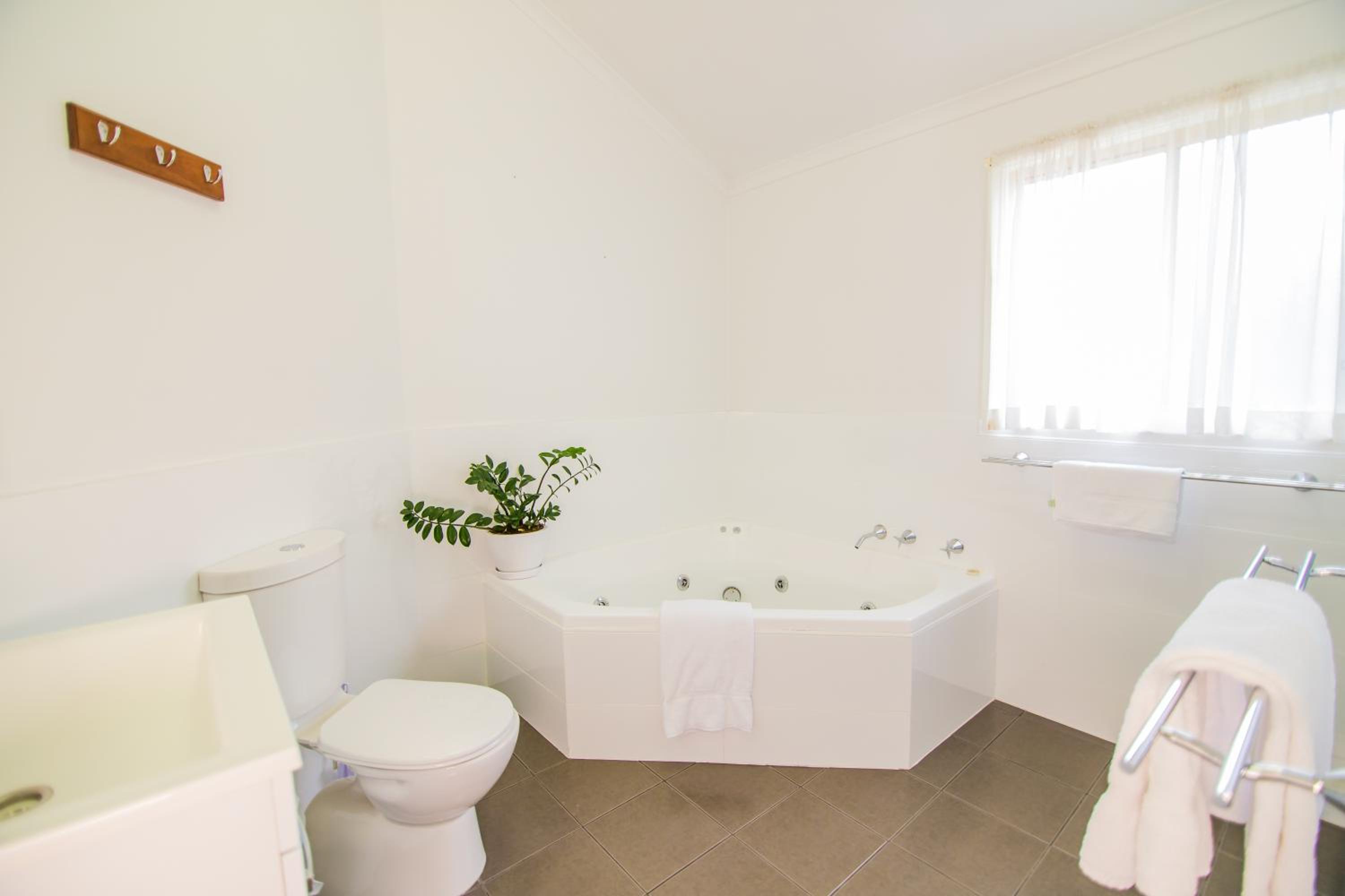 2 Bedroom Waterfront Villa photo 3