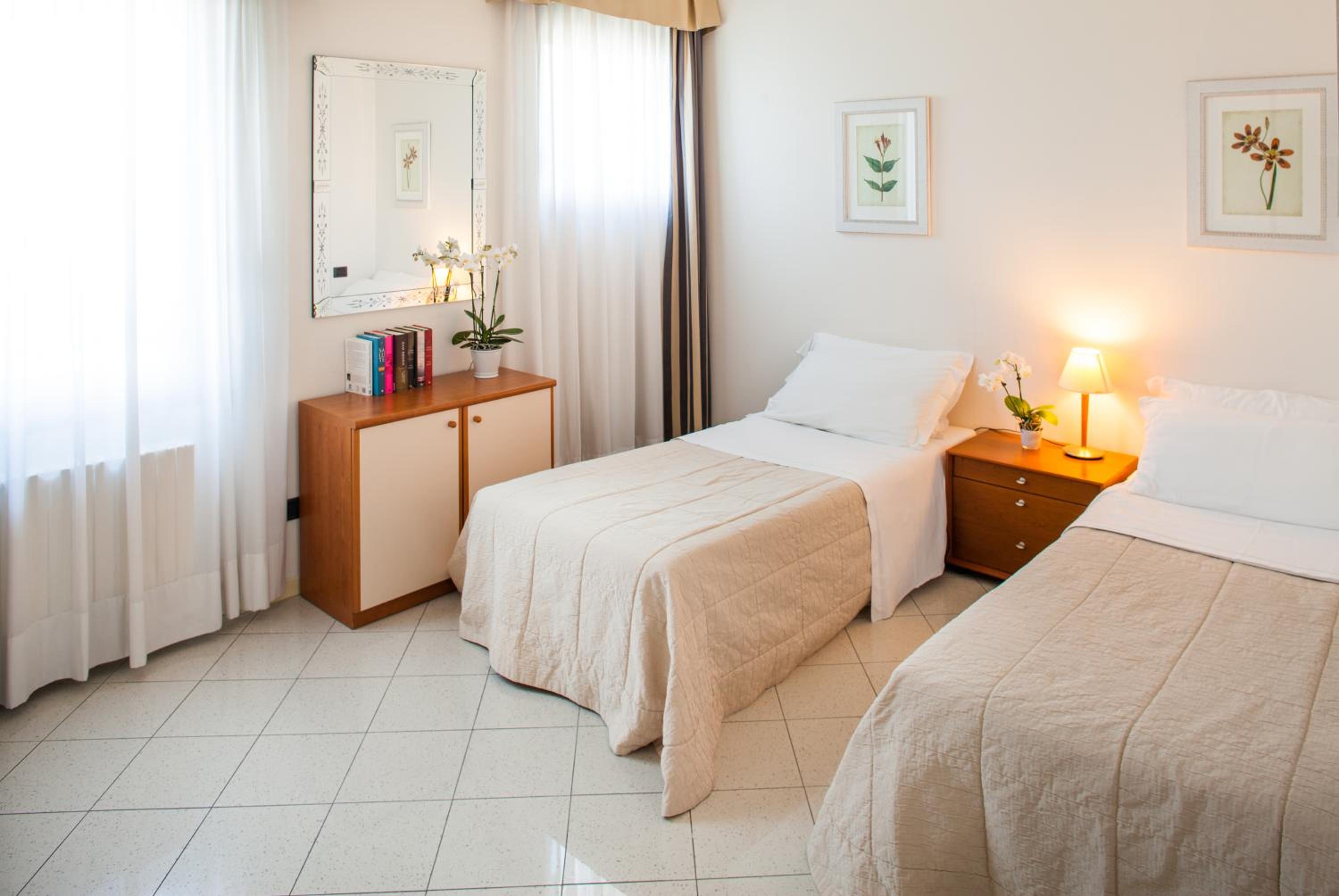 Two-Bedroom Apartment (2-4 Adults) photo 1