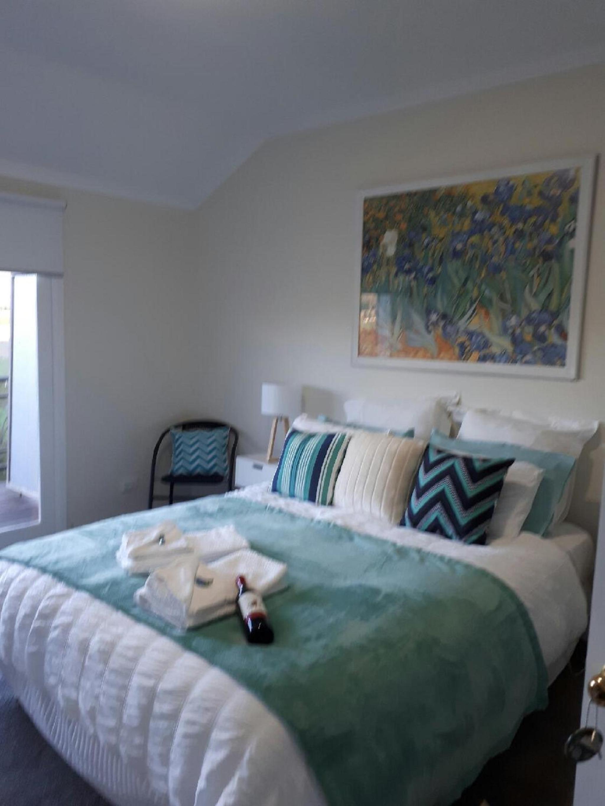 Queen Room with Balcony photo 3