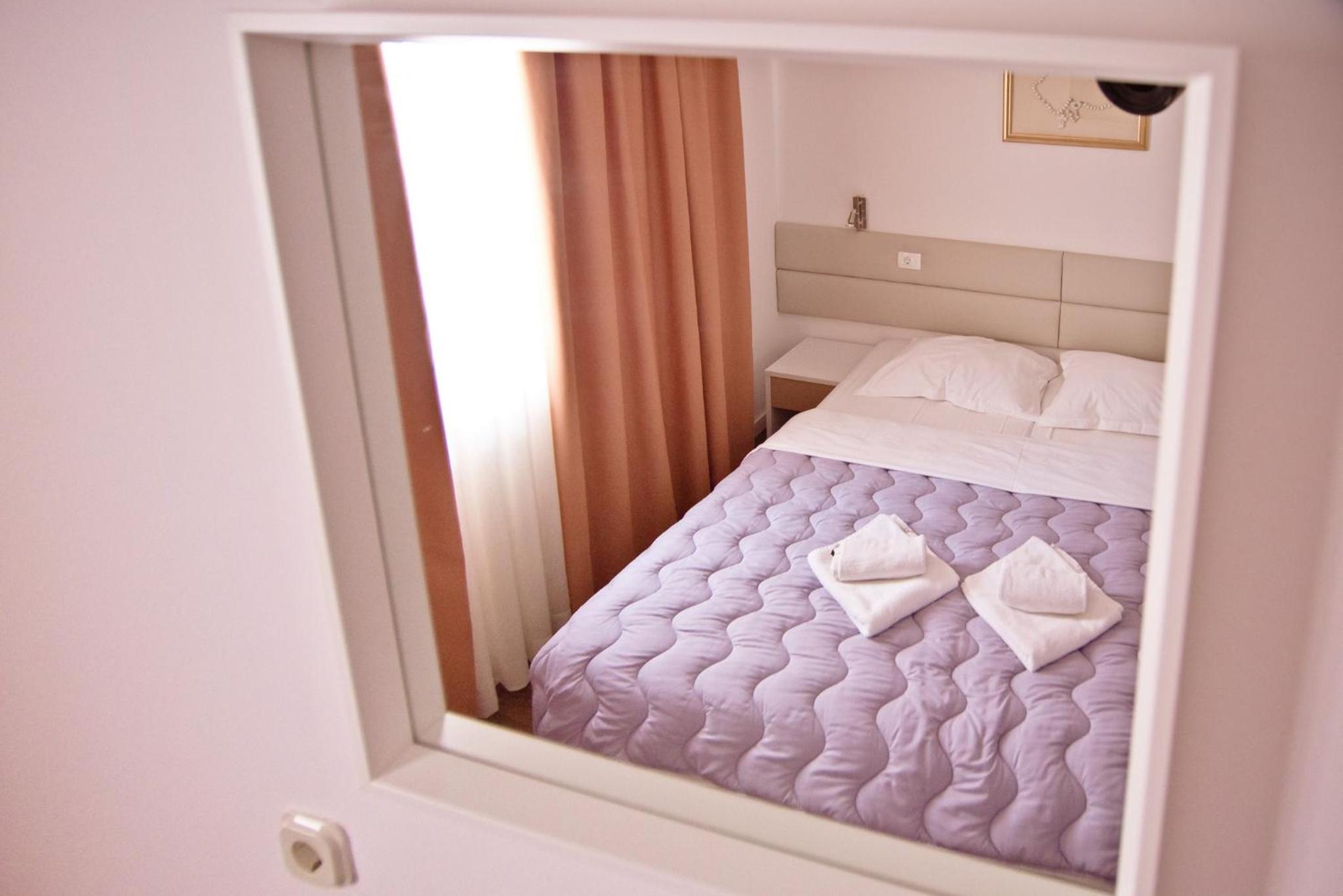 Double or Twin Room photo 1