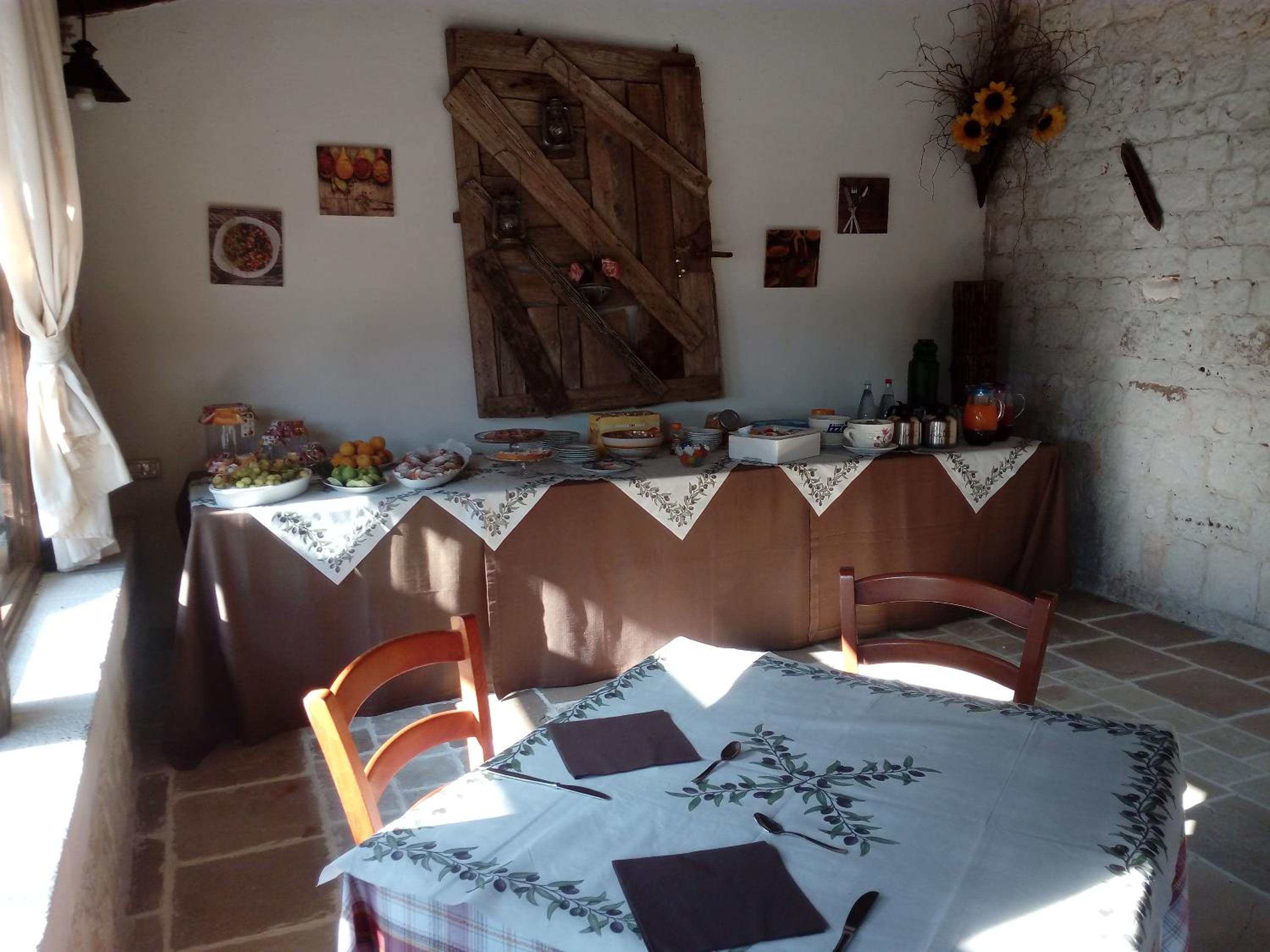 Double Room - Photo 12