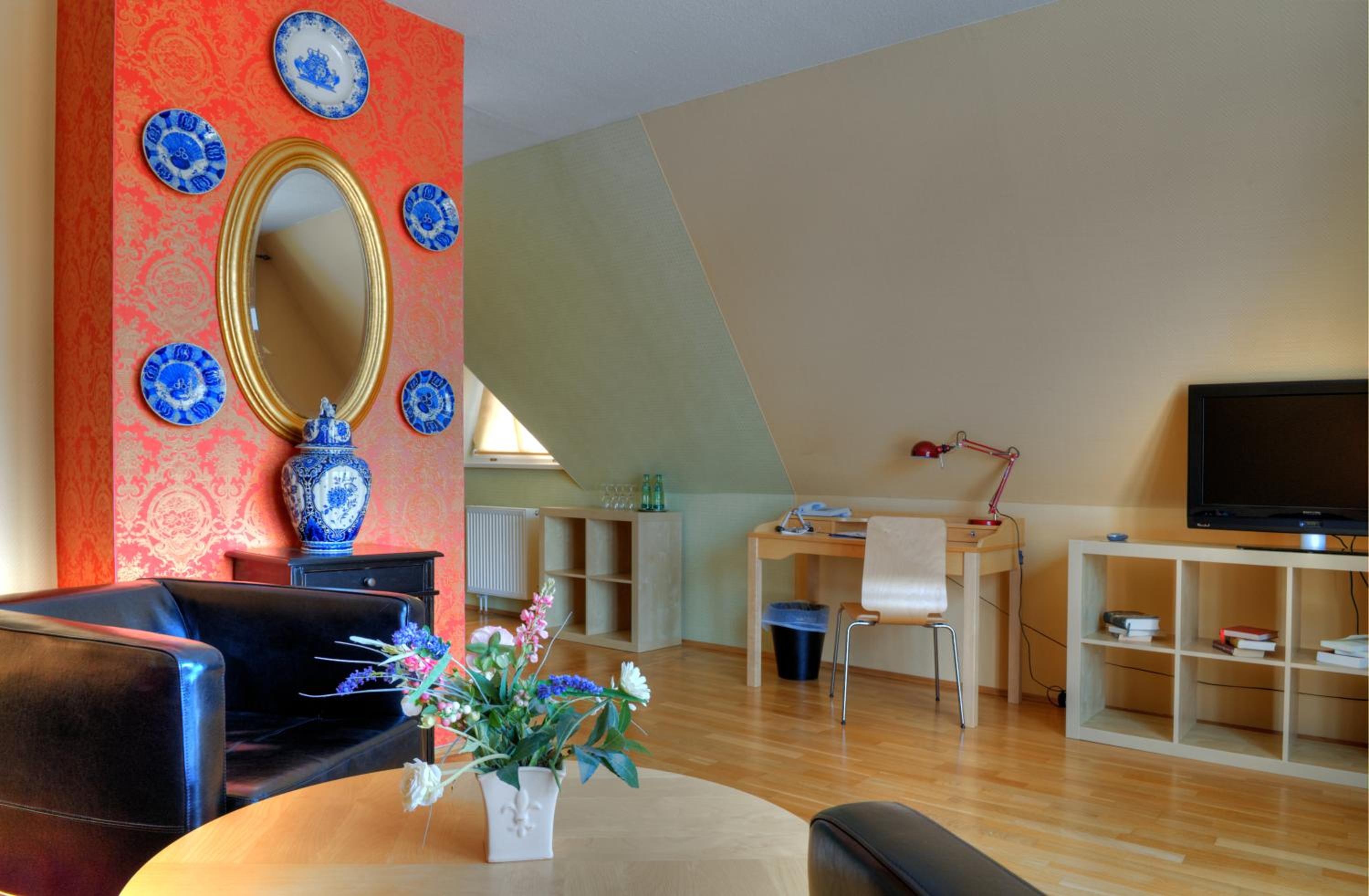 Suite - Photo 4