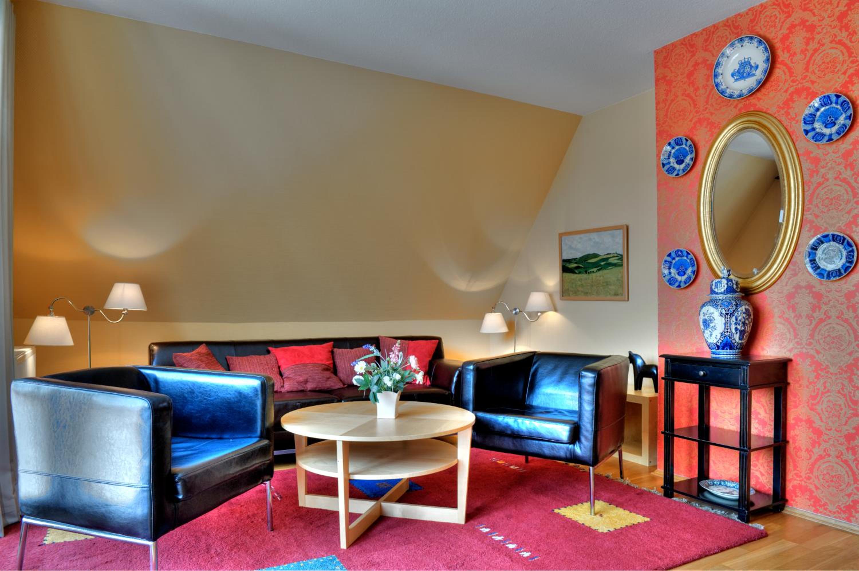 Suite - Photo 3