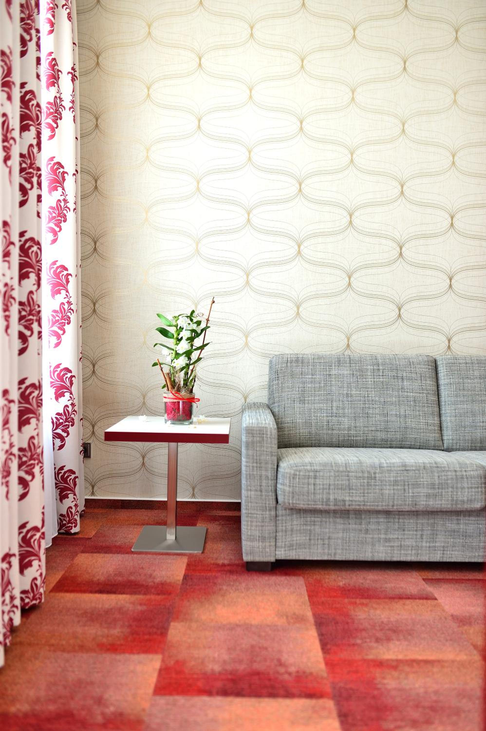 Suite - Photo 12