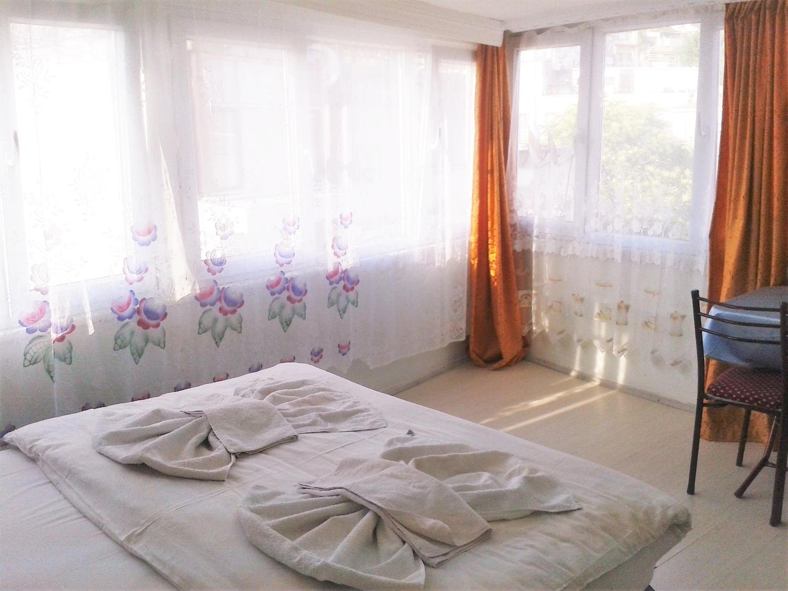 Deluxe Double or Twin Room photo 1