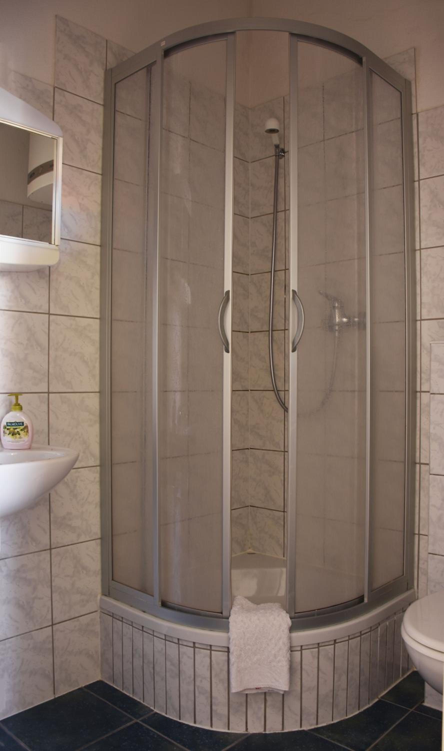 Classic Single Room with Shower photo 3