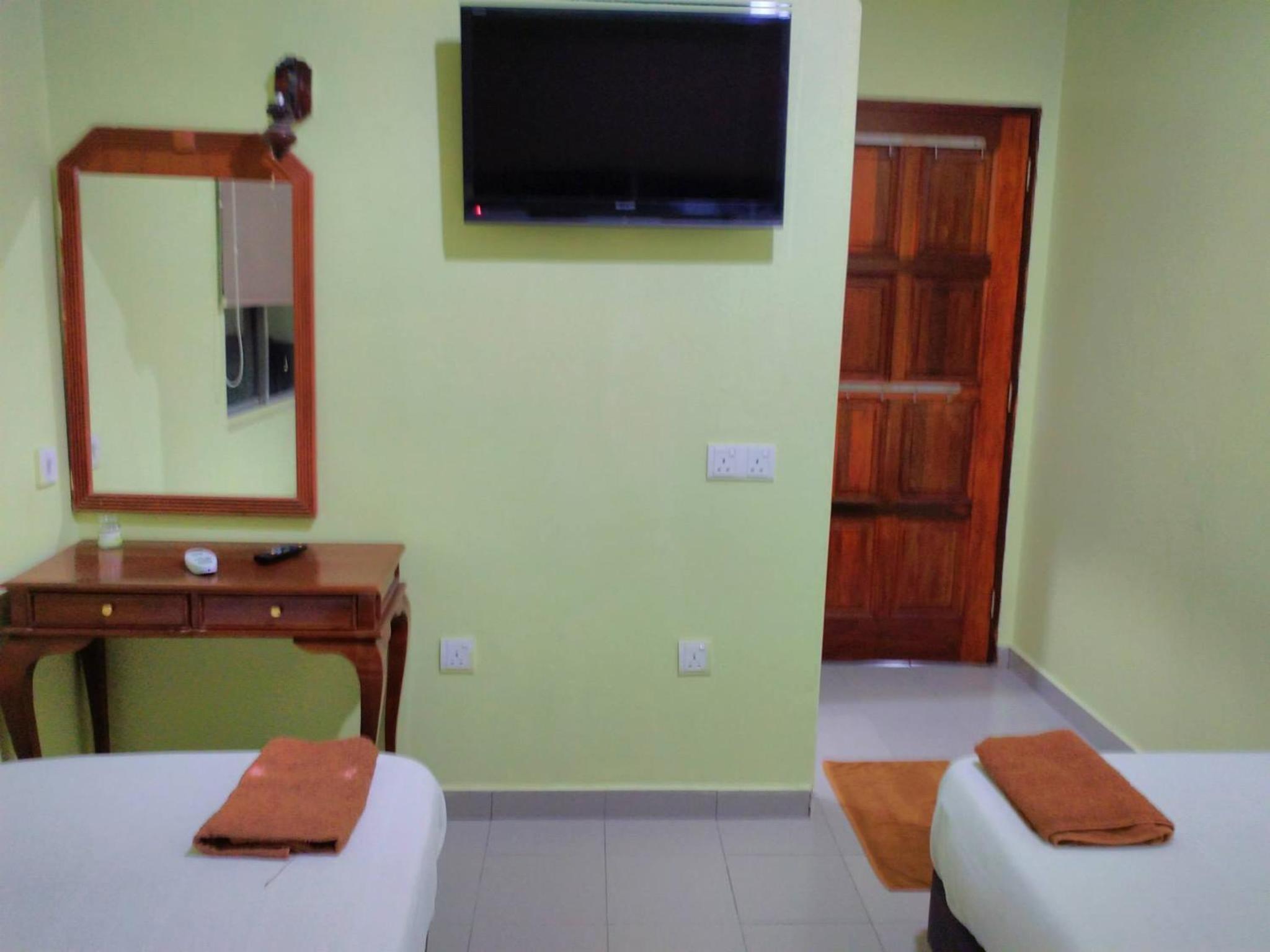 Economy Twin Room