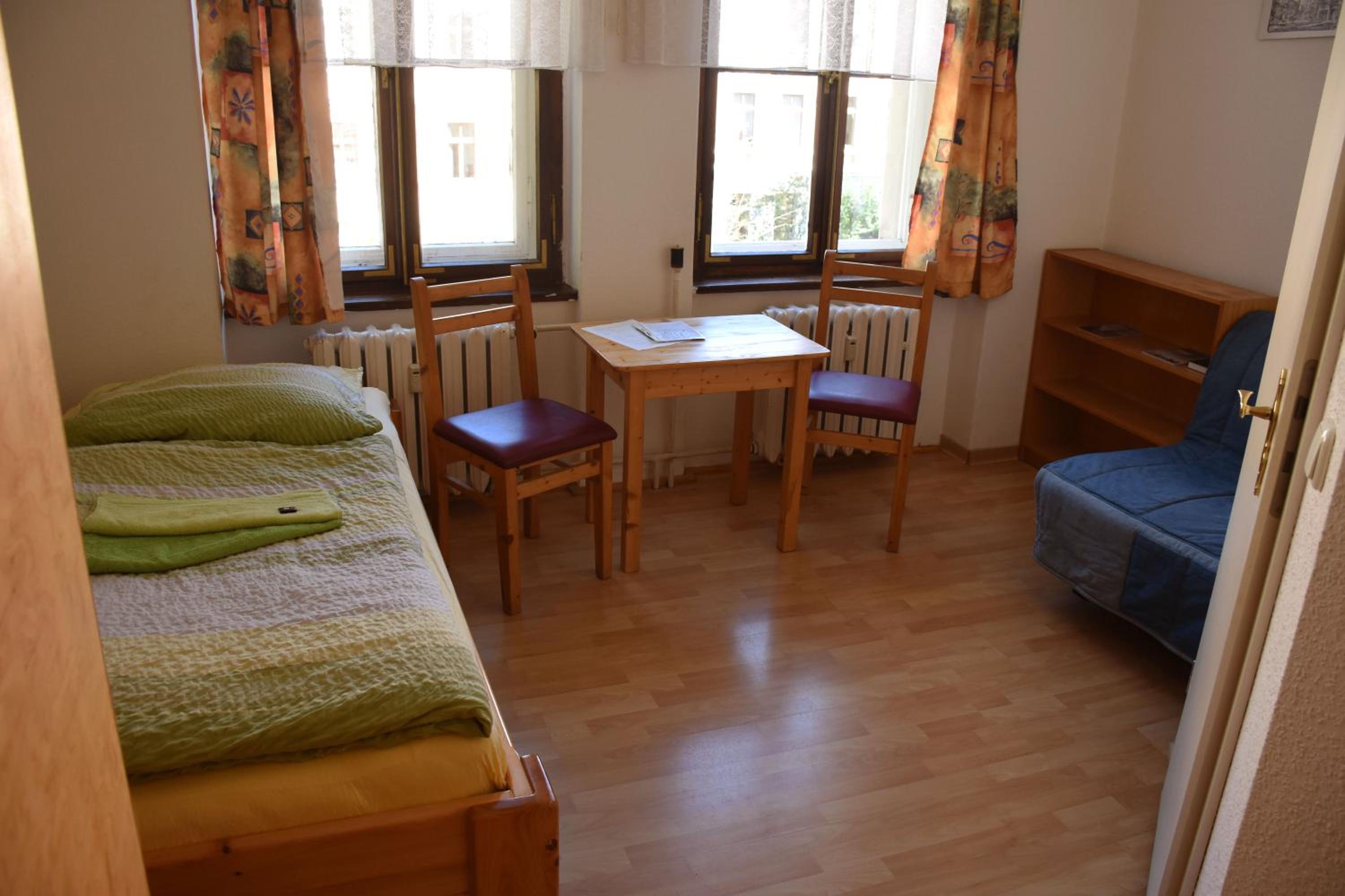 Single Room with Private Bathroom photo 2