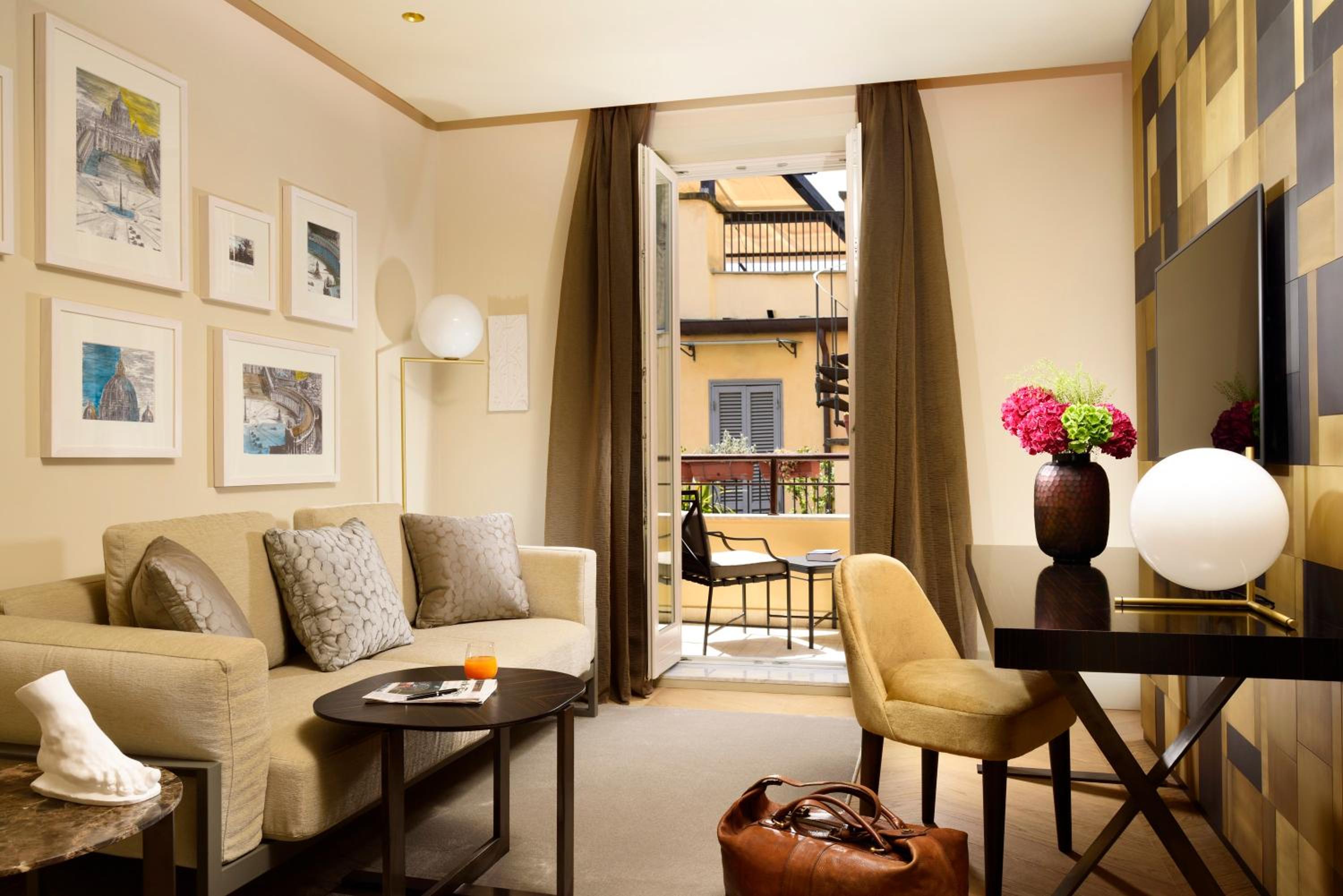 Deluxe Suite