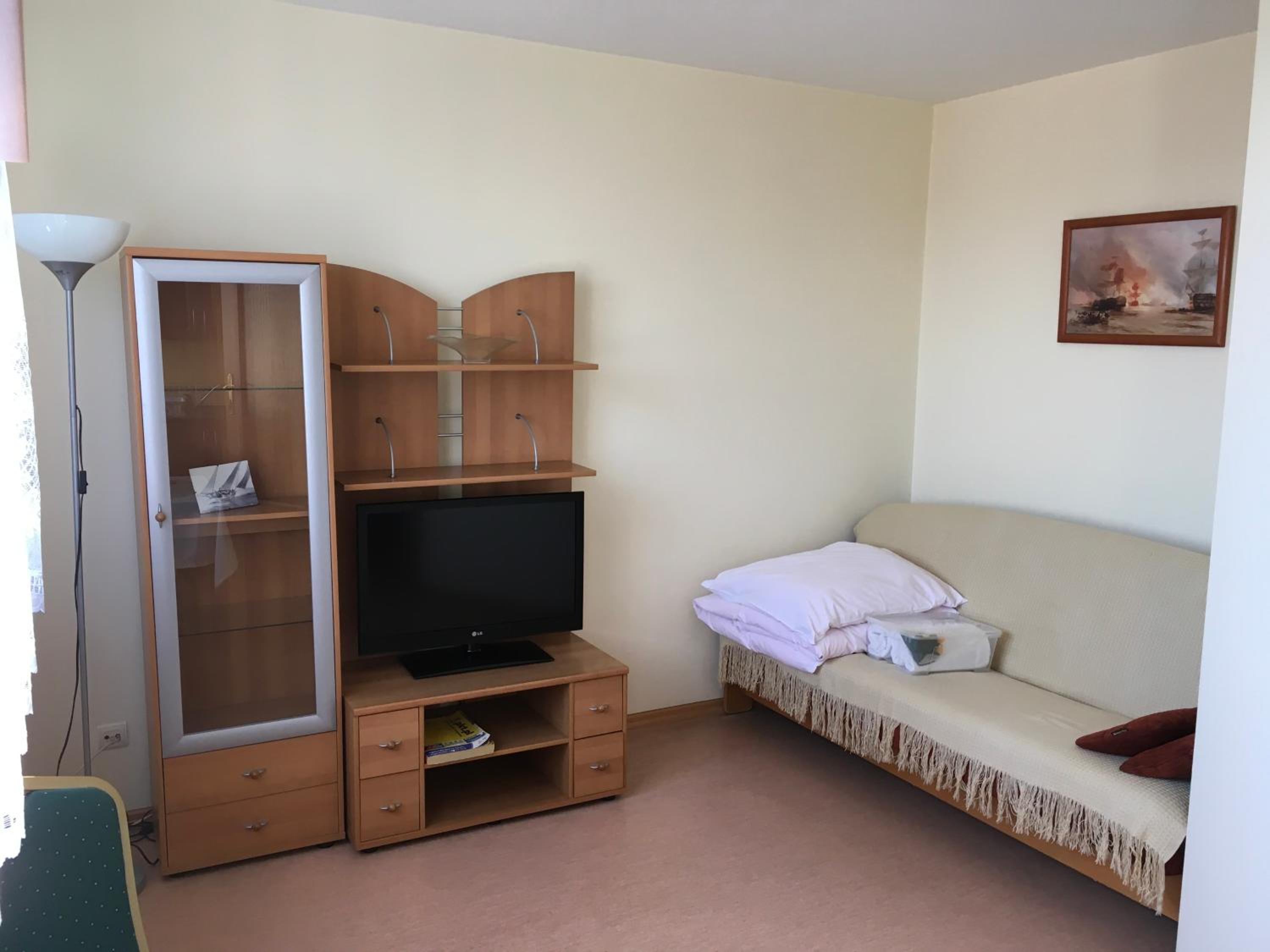 Studio Apartment - Photo 13