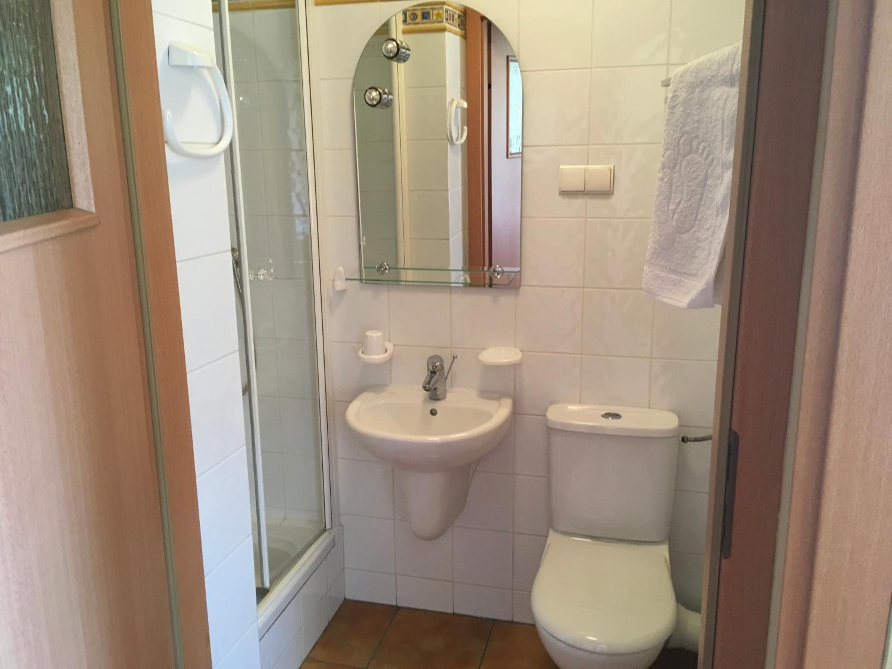 Studio Apartment - Photo 14