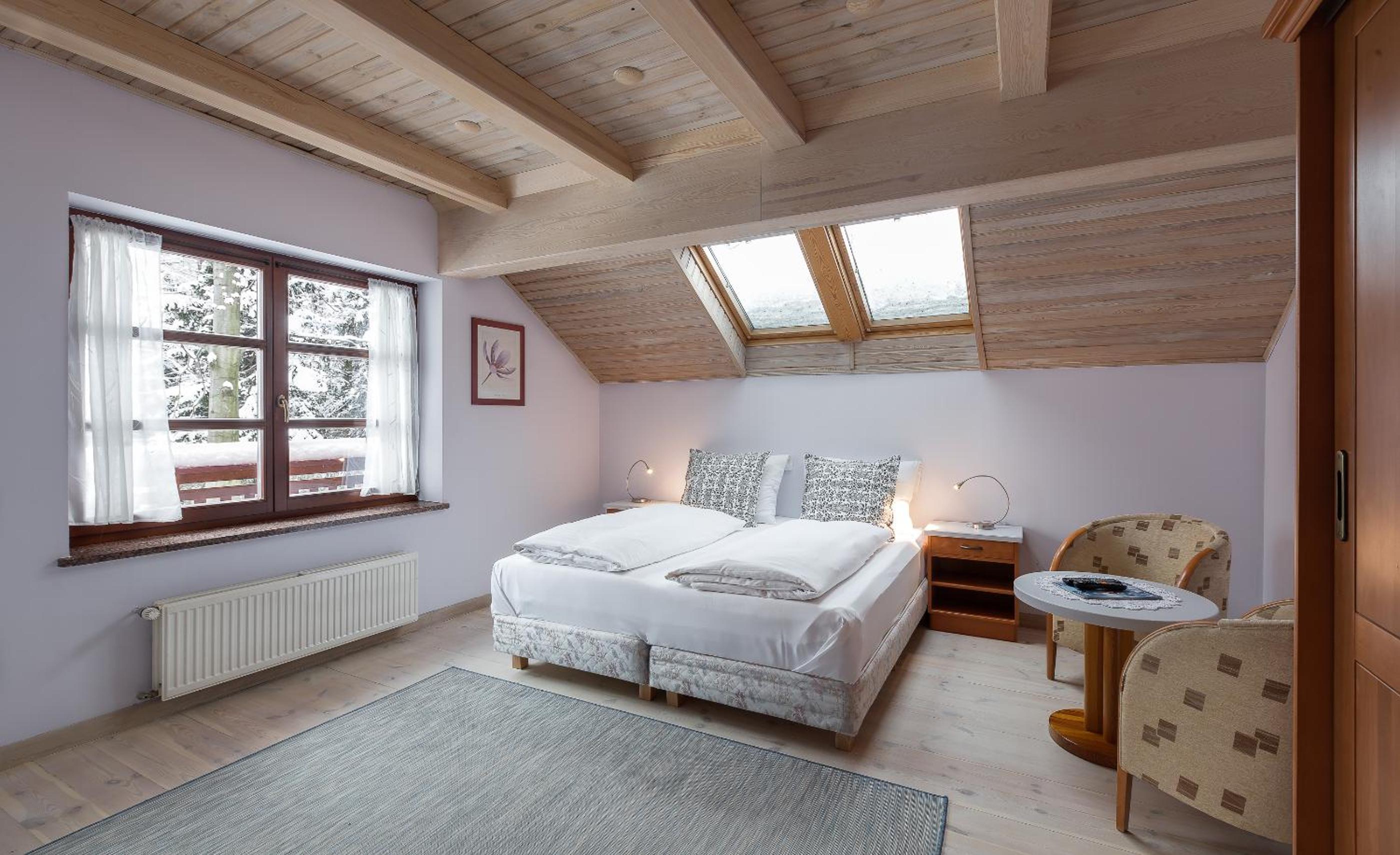 Double or Twin Room with Balcony and Garden View photo 3