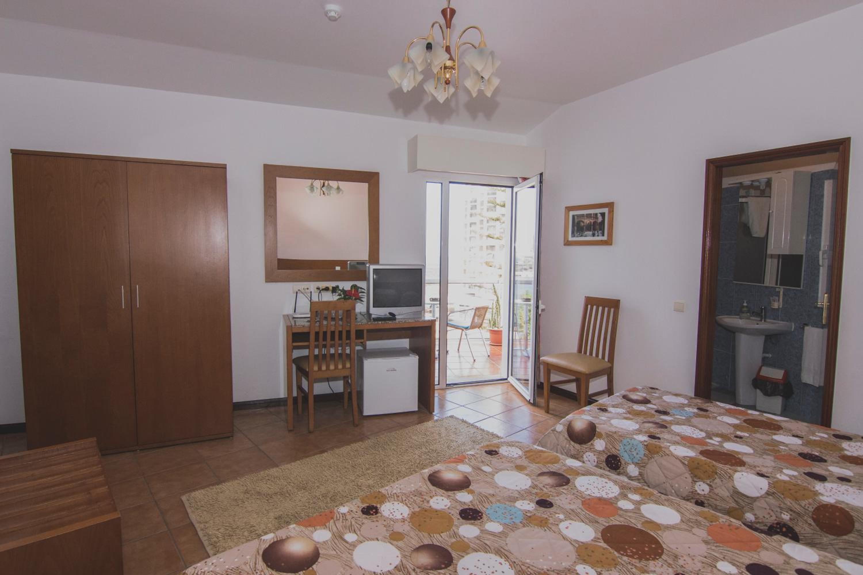 Triple Room - Photo 8