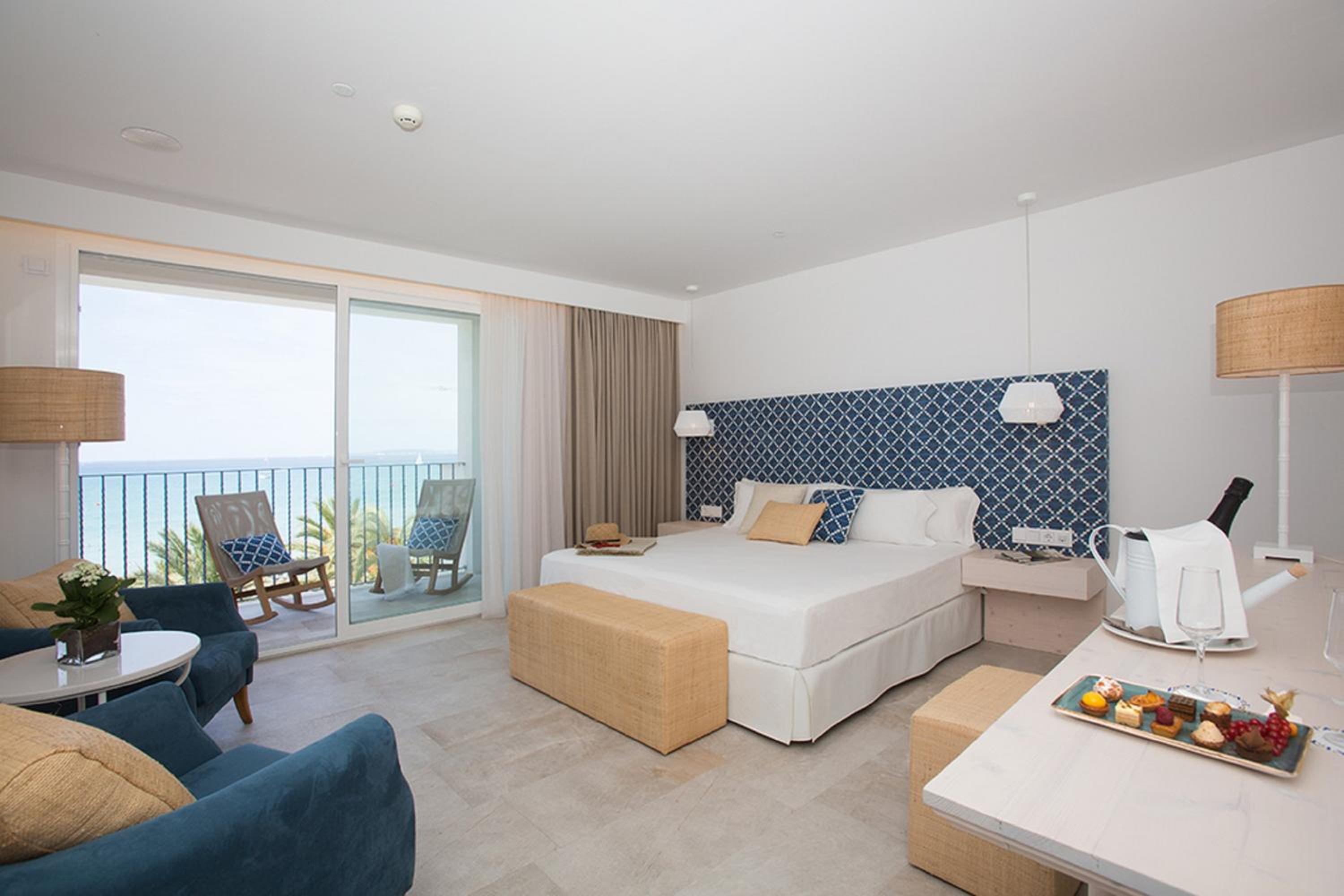 Junior Suite with Sea View - Photo 15