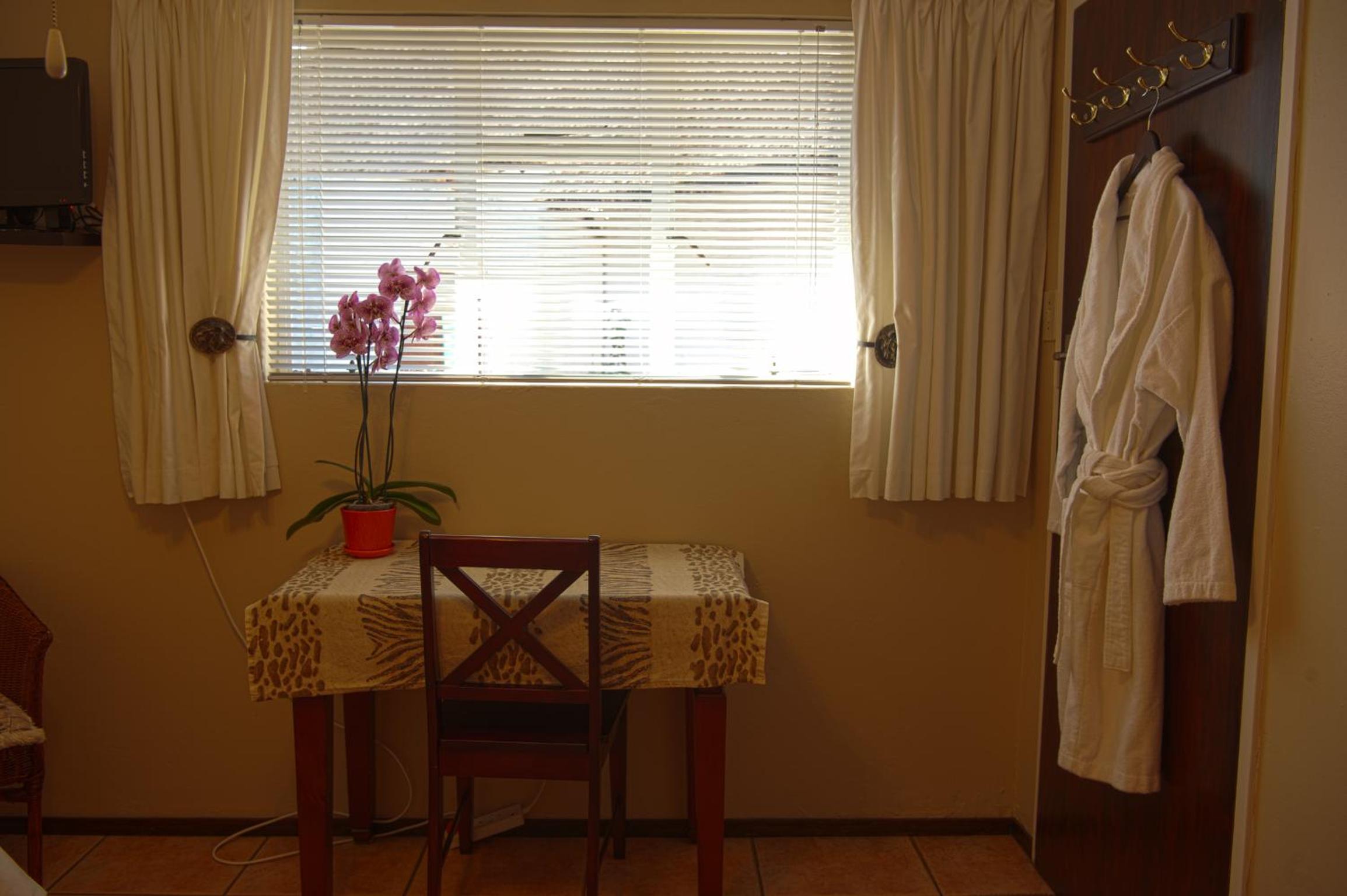 Economy Double Room photo 1