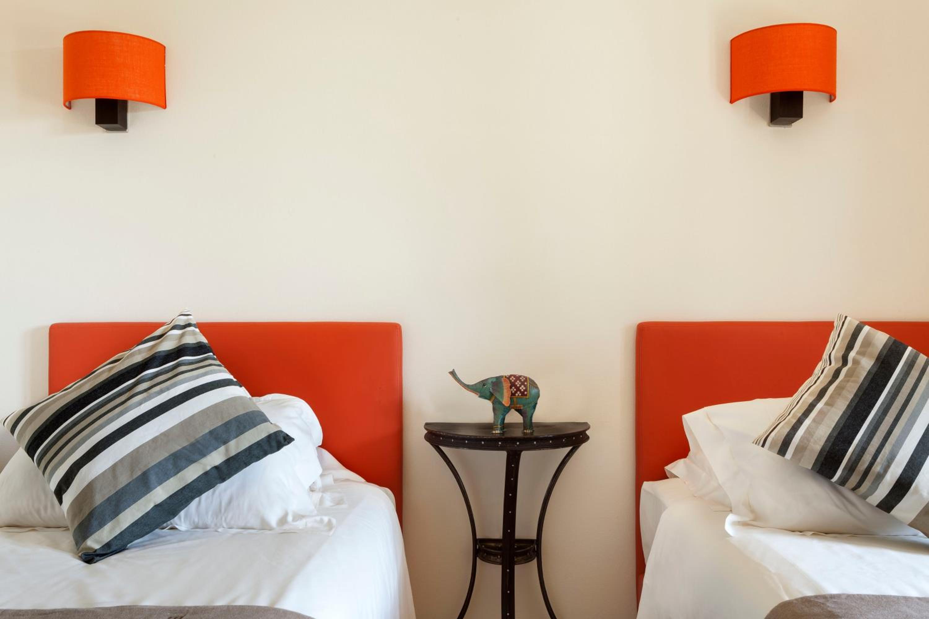 Deluxe Twin Room - Photo 2