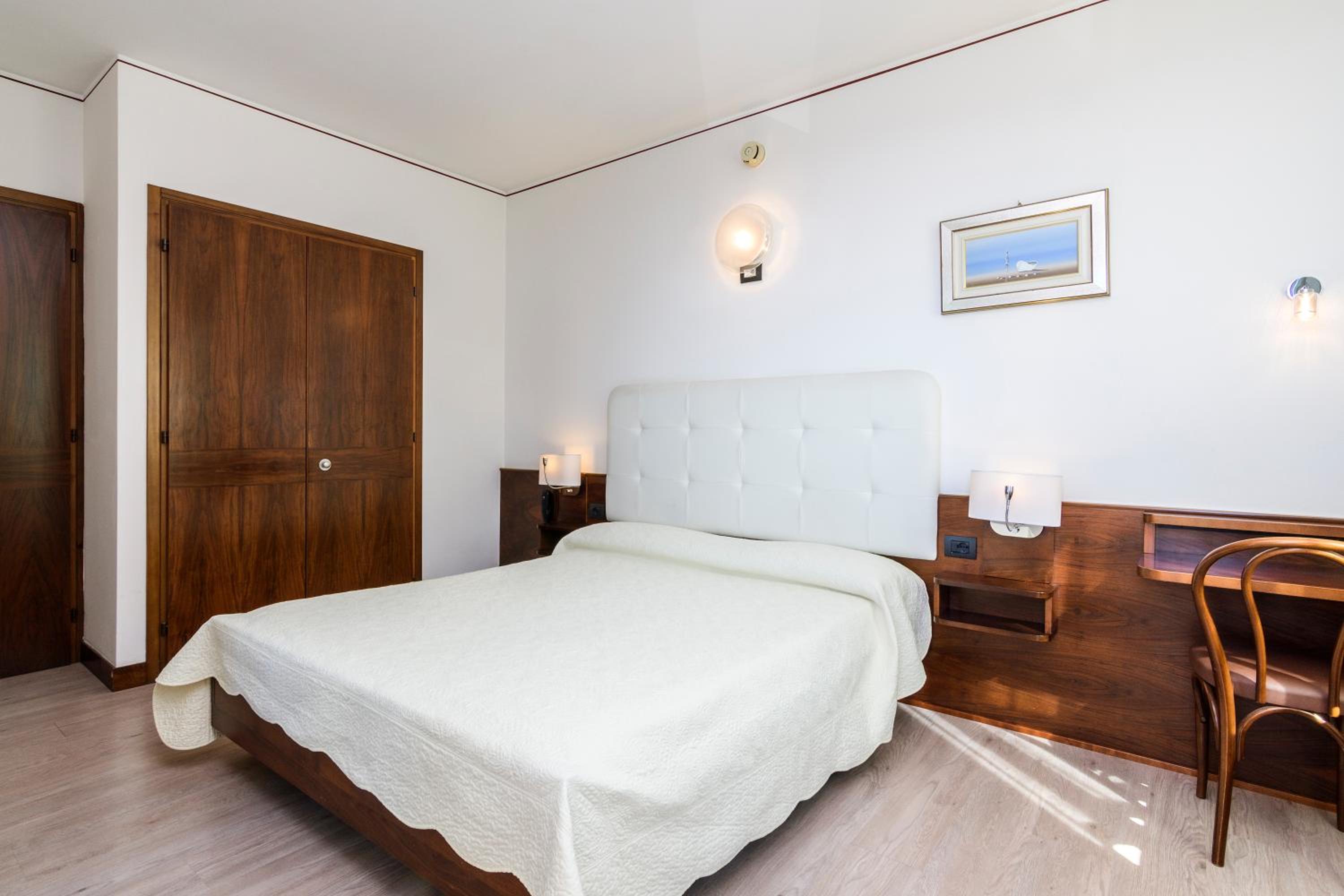 Double or Twin Room - Photo 1